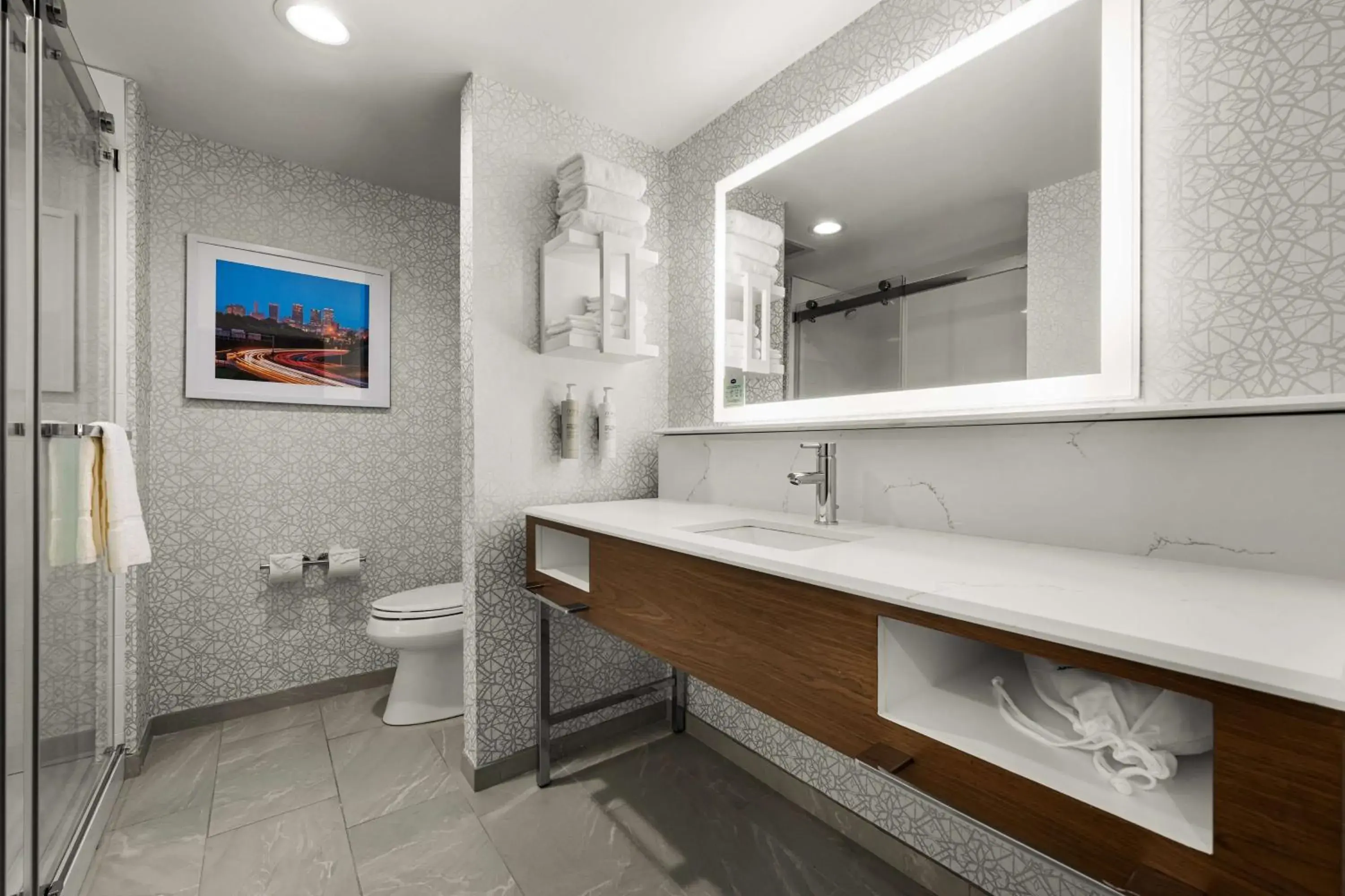 King Room - Hearing Access in Hampton Inn & Suites Bessemer Birmingham King Room - Hearing Access in Hampton Inn & Suites Bessemer Birmingham