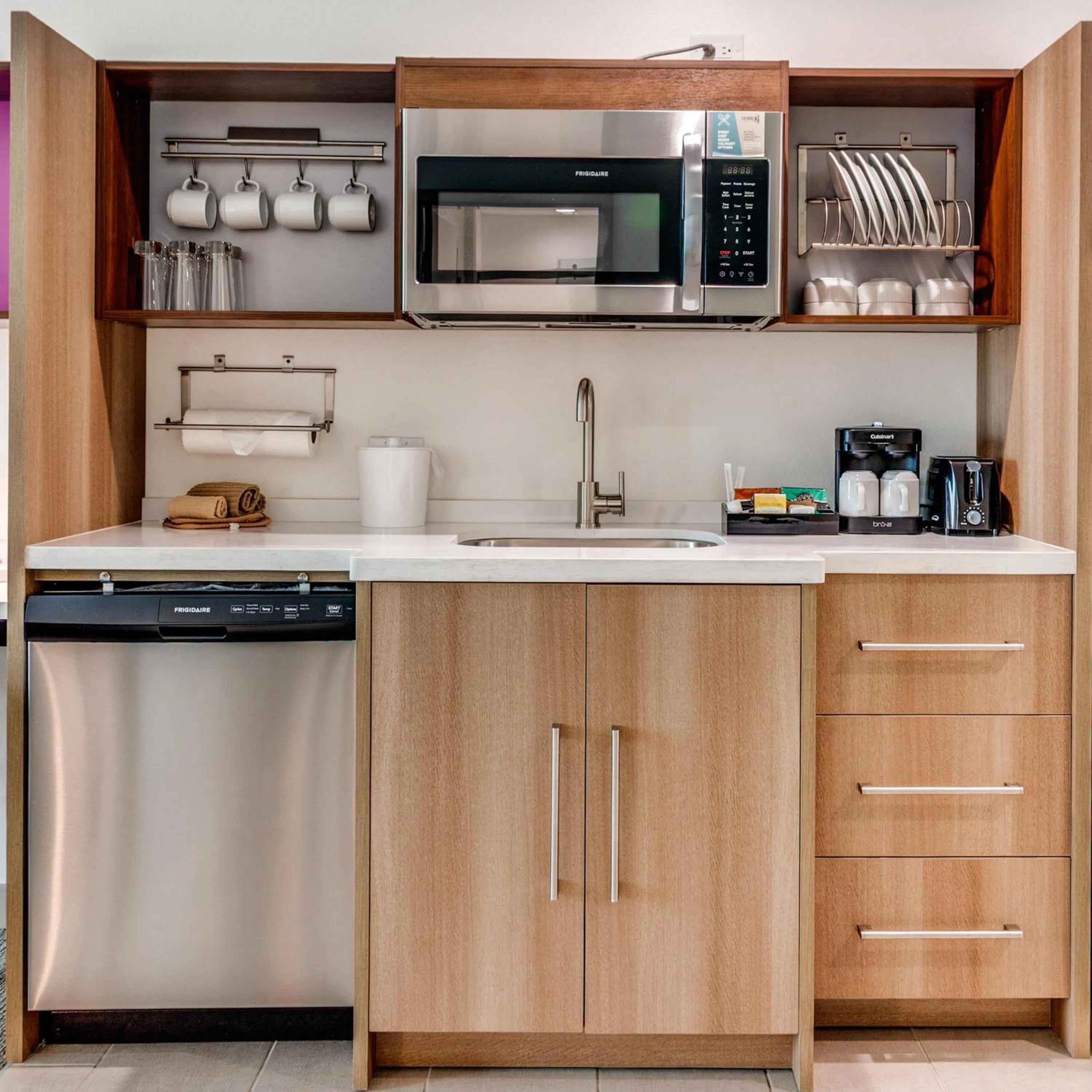 Kitchen or kitchenette in Home2 Suites By Hilton Fort Worth Arlington West