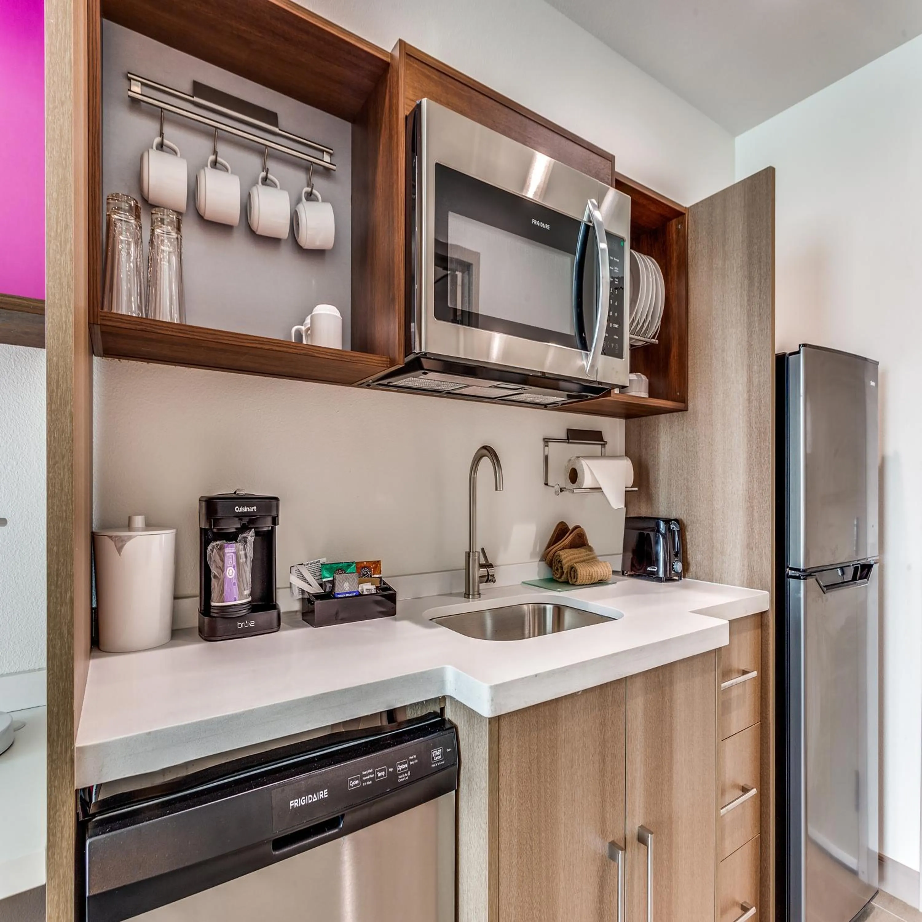 kitchen in Home2 Suites By Hilton Fort Worth Arlington West