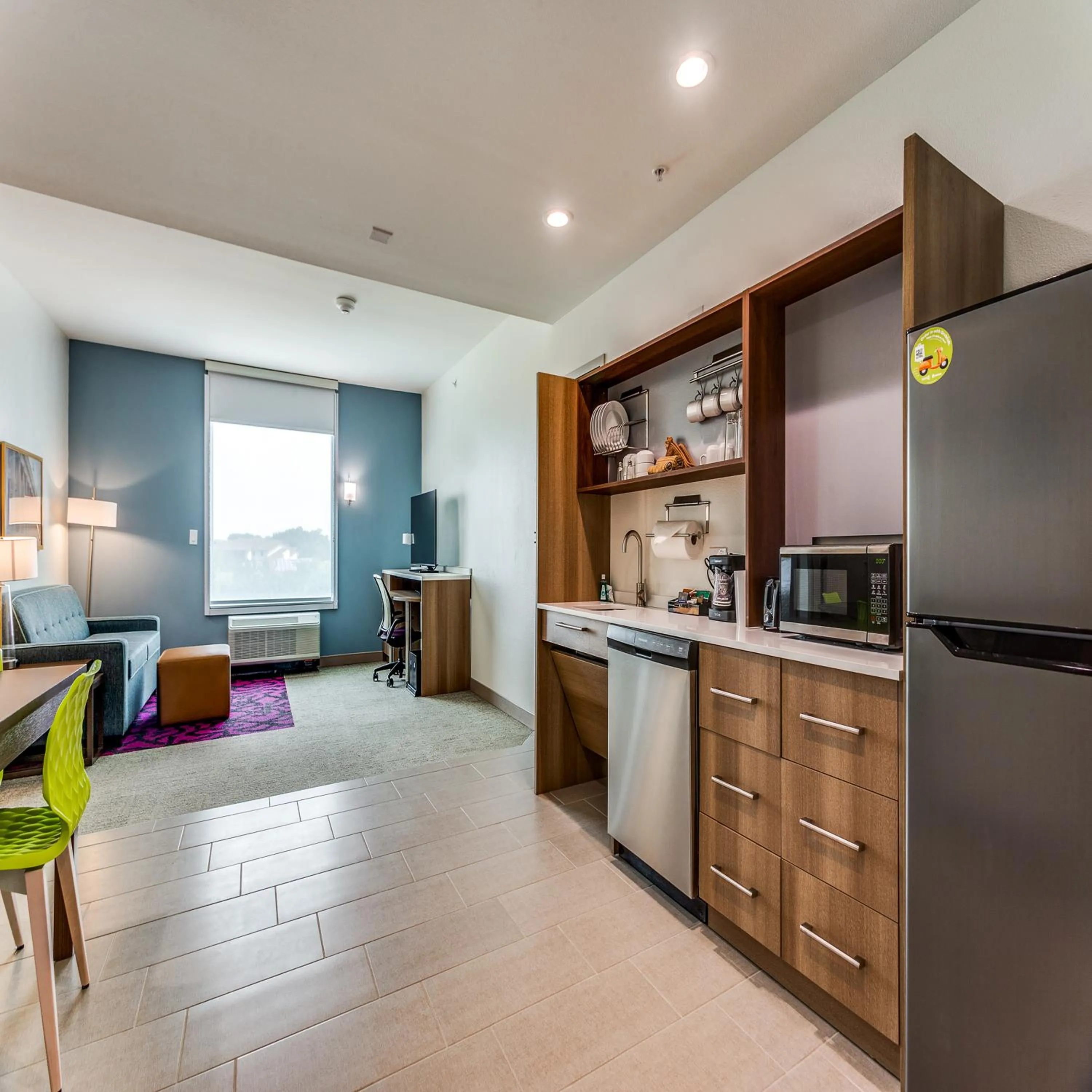 Kitchen or kitchenette in Home2 Suites By Hilton Fort Worth Arlington West