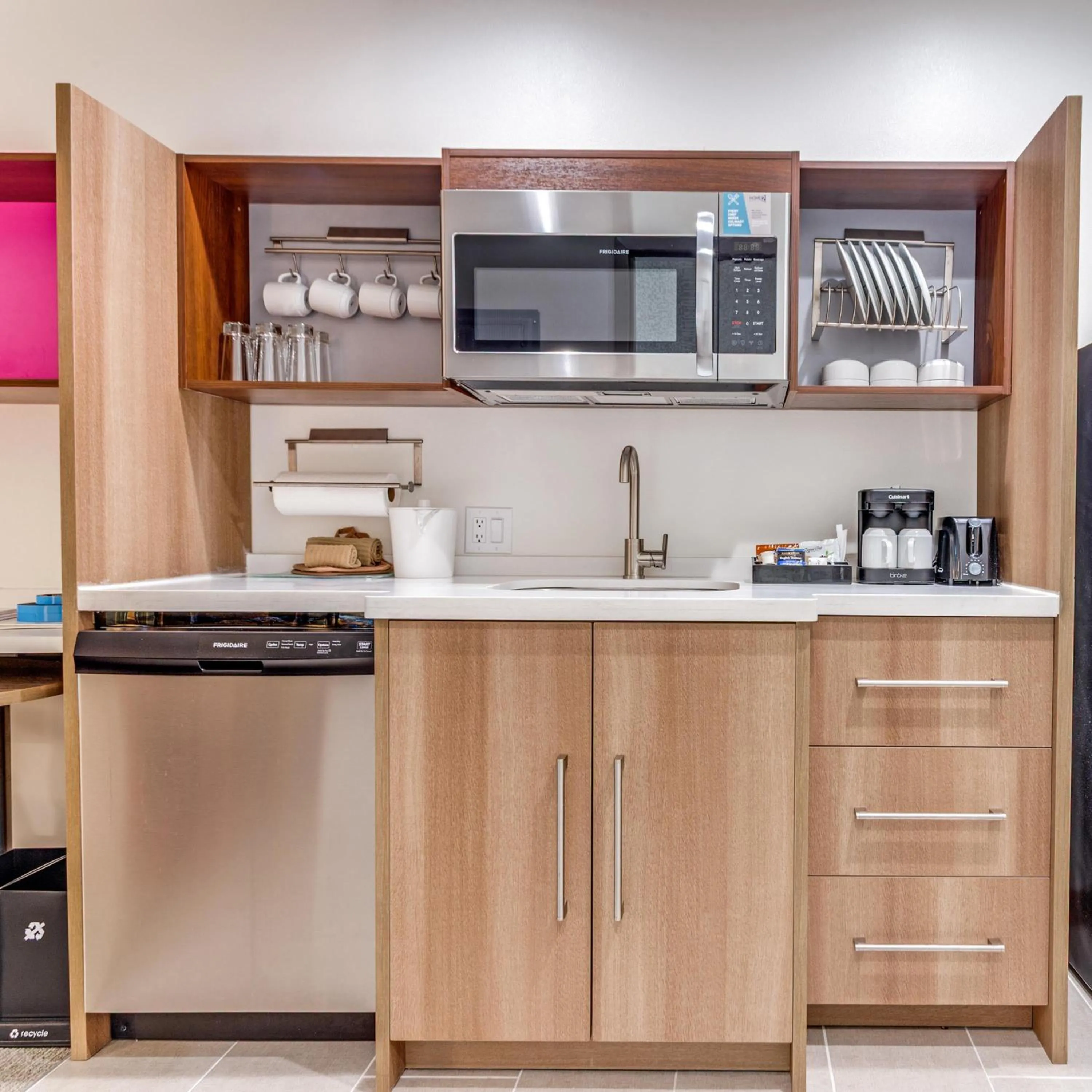 Kitchen or kitchenette in Home2 Suites By Hilton Fort Worth Arlington West