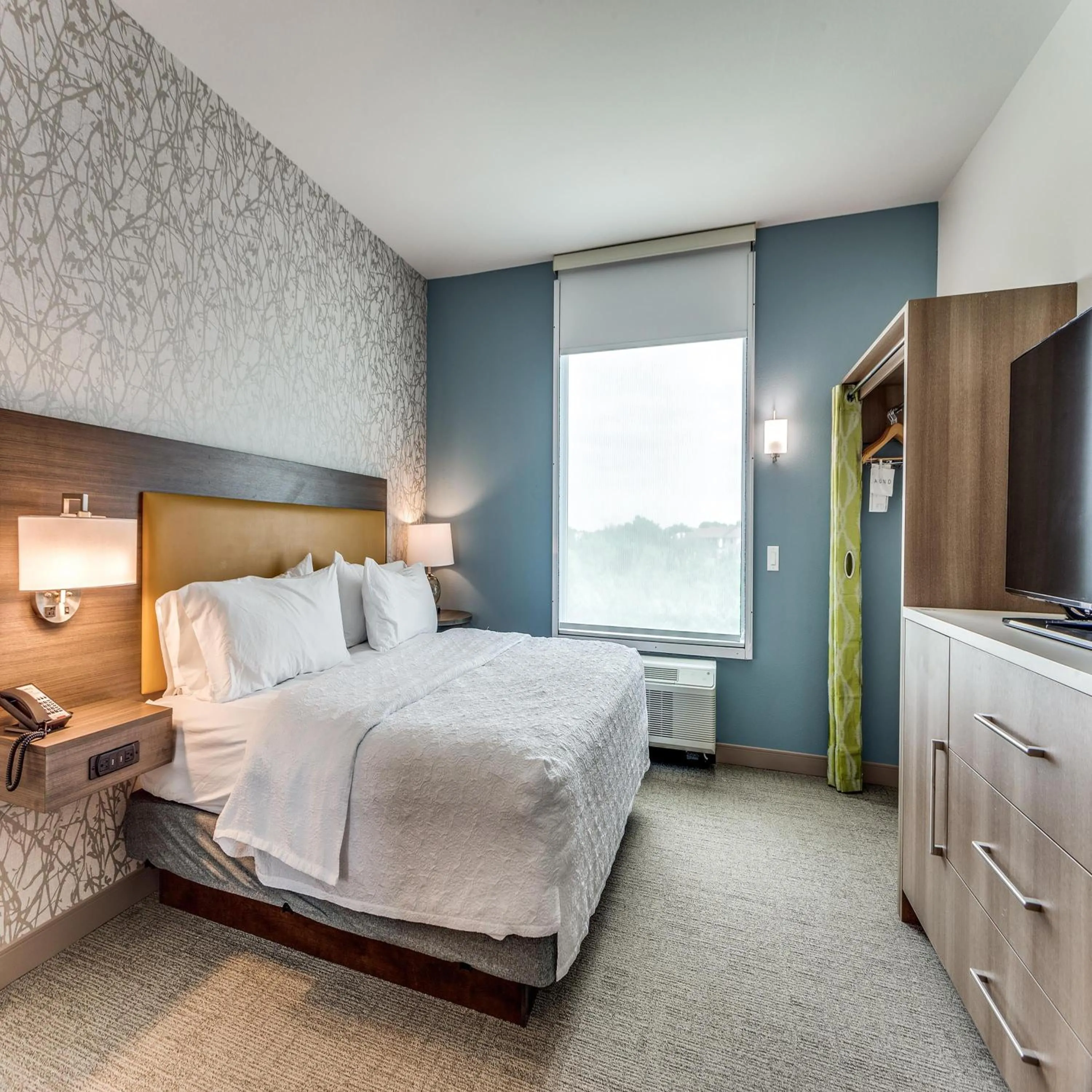 Bed in Home2 Suites By Hilton Fort Worth Arlington West