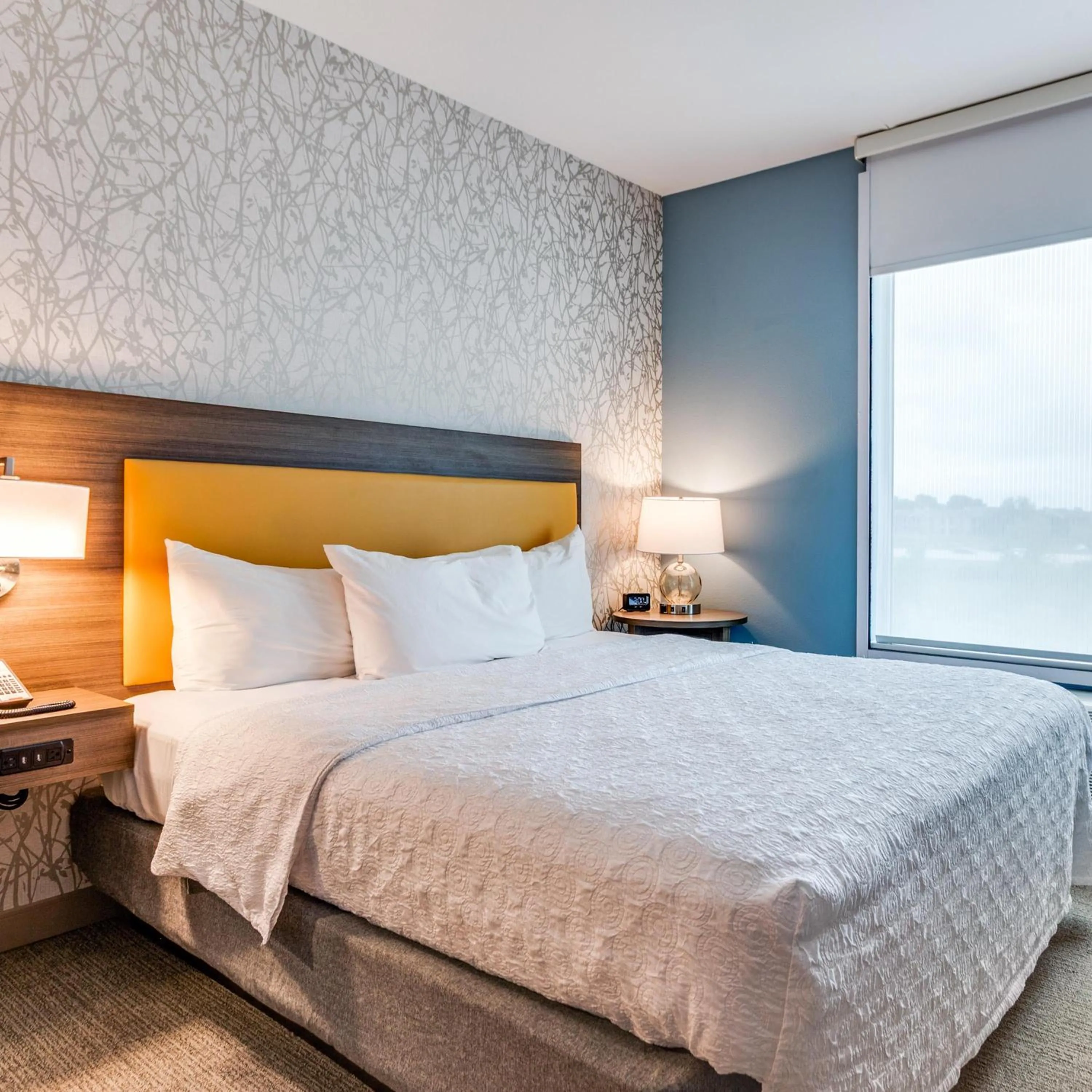 Bed in Home2 Suites By Hilton Fort Worth Arlington West