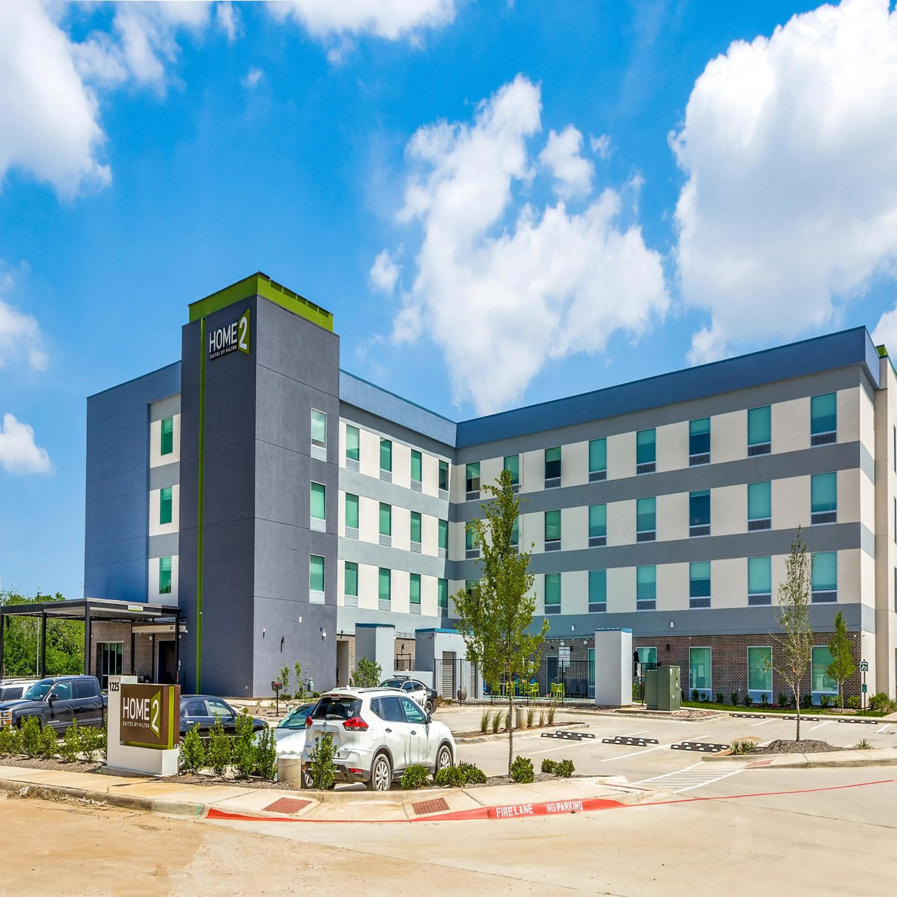 Property building in Home2 Suites By Hilton Fort Worth Arlington West