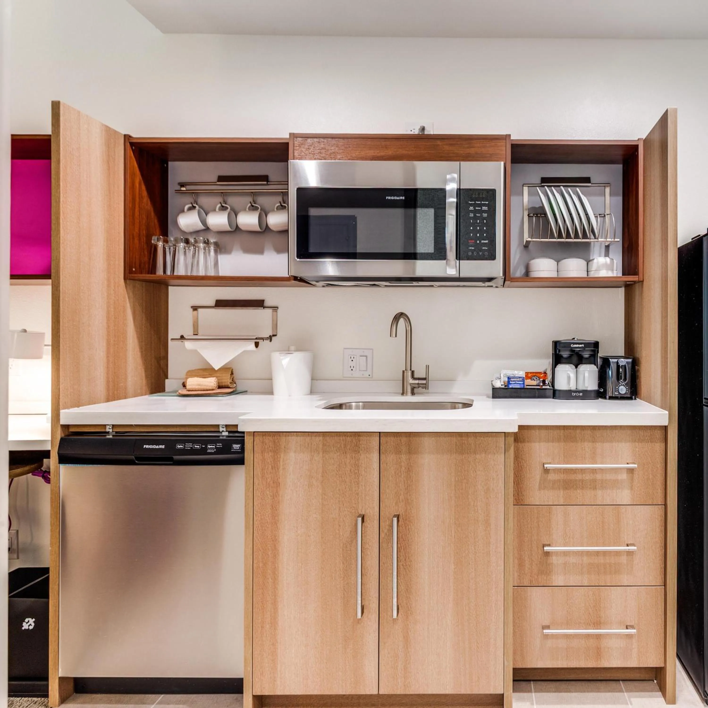 Kitchen or kitchenette in Home2 Suites By Hilton Fort Worth Arlington West