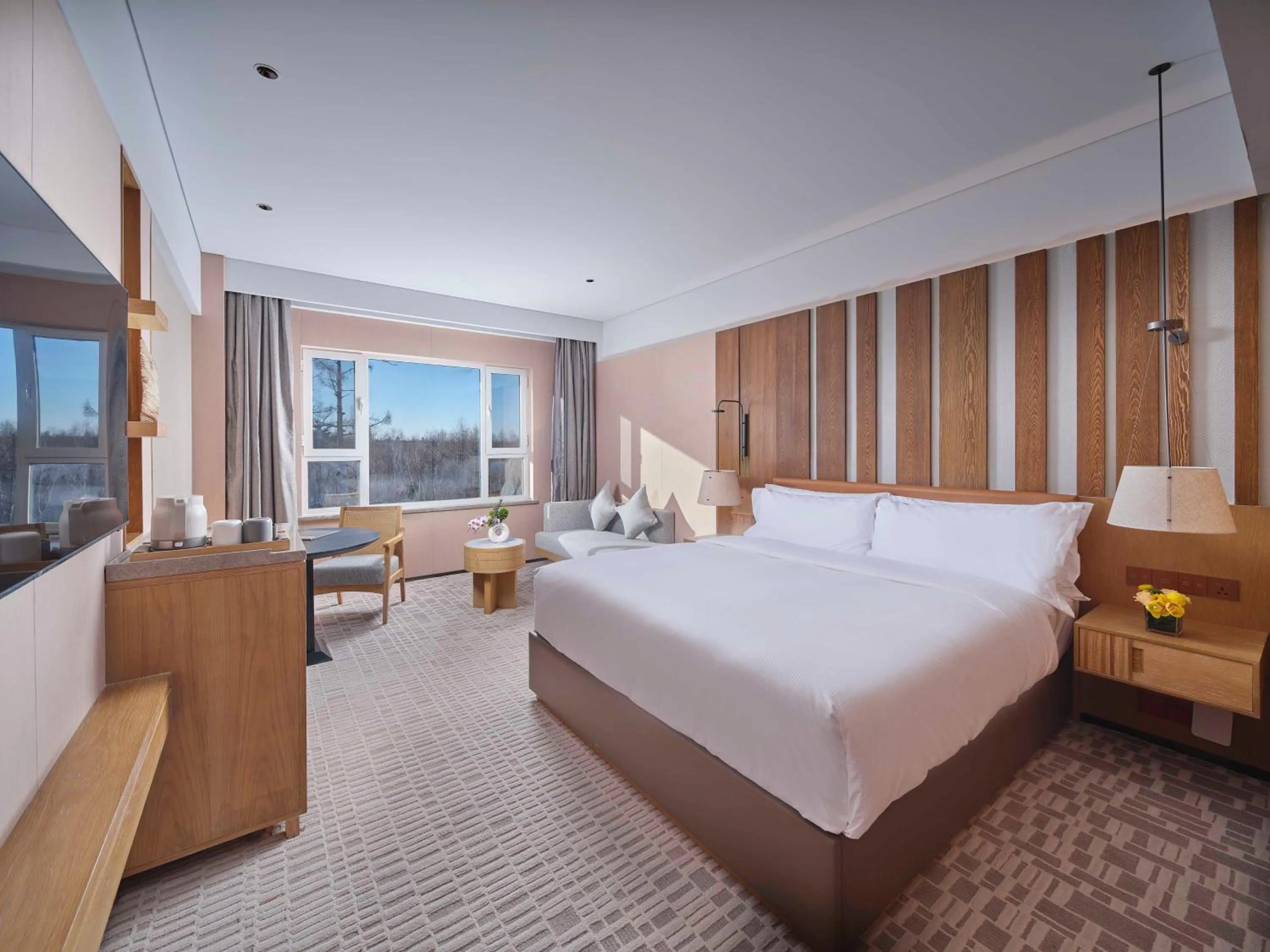 Bed in DoubleTree by Hilton Changbaishan Hot Spring