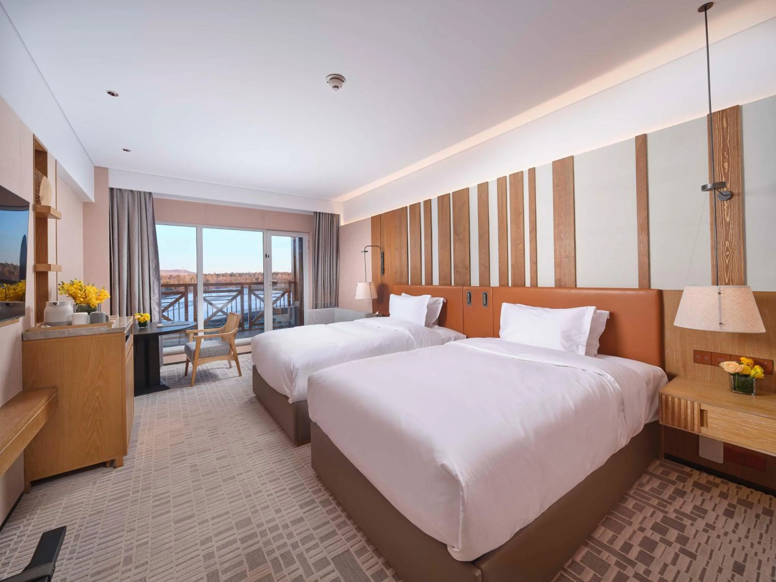 Bed in DoubleTree by Hilton Changbaishan Hot Spring