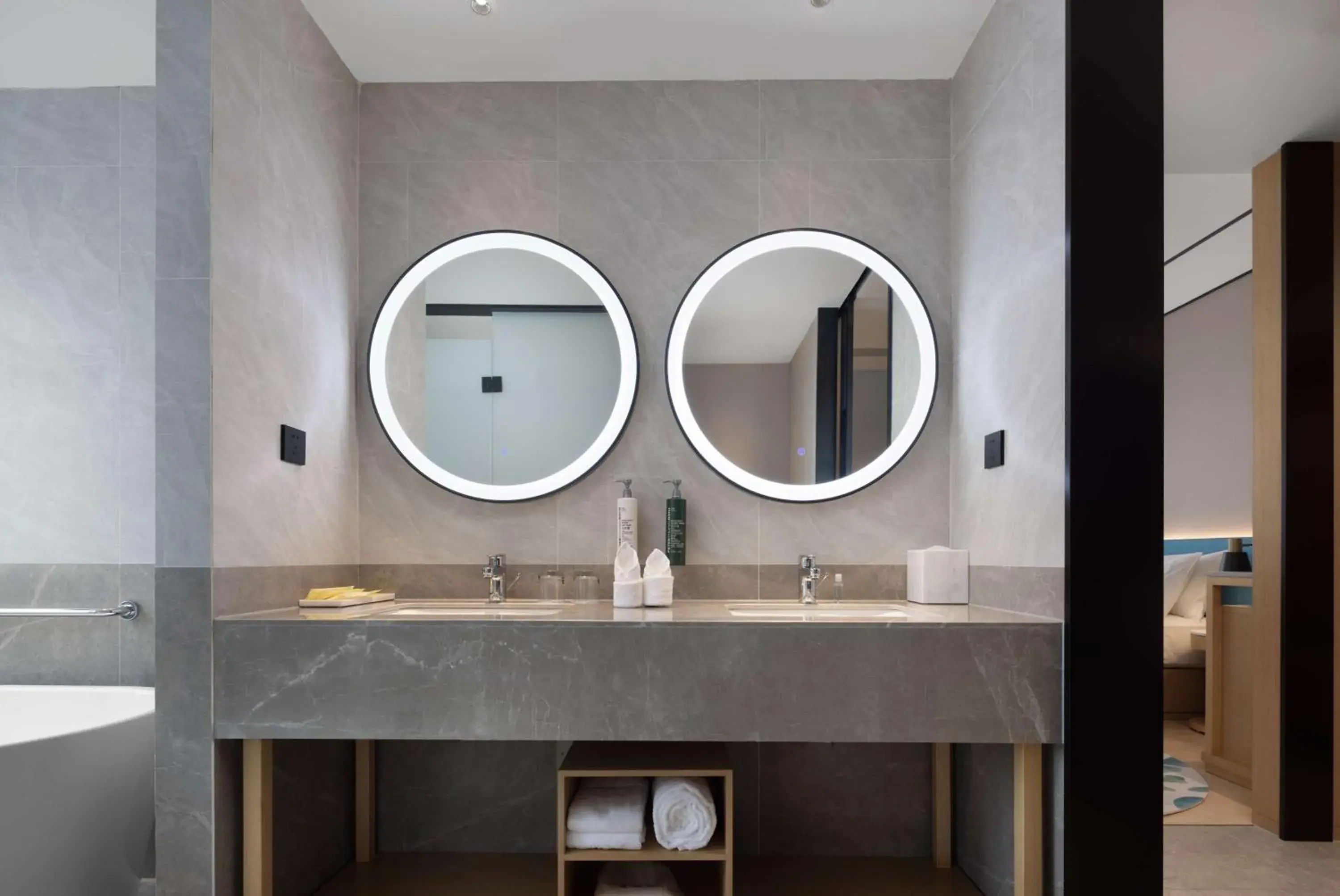 Bathroom in Hilton Garden Inn Zigong High-Tech Zone Bathroom in Hilton Garden Inn Zigong High-Tech Zone