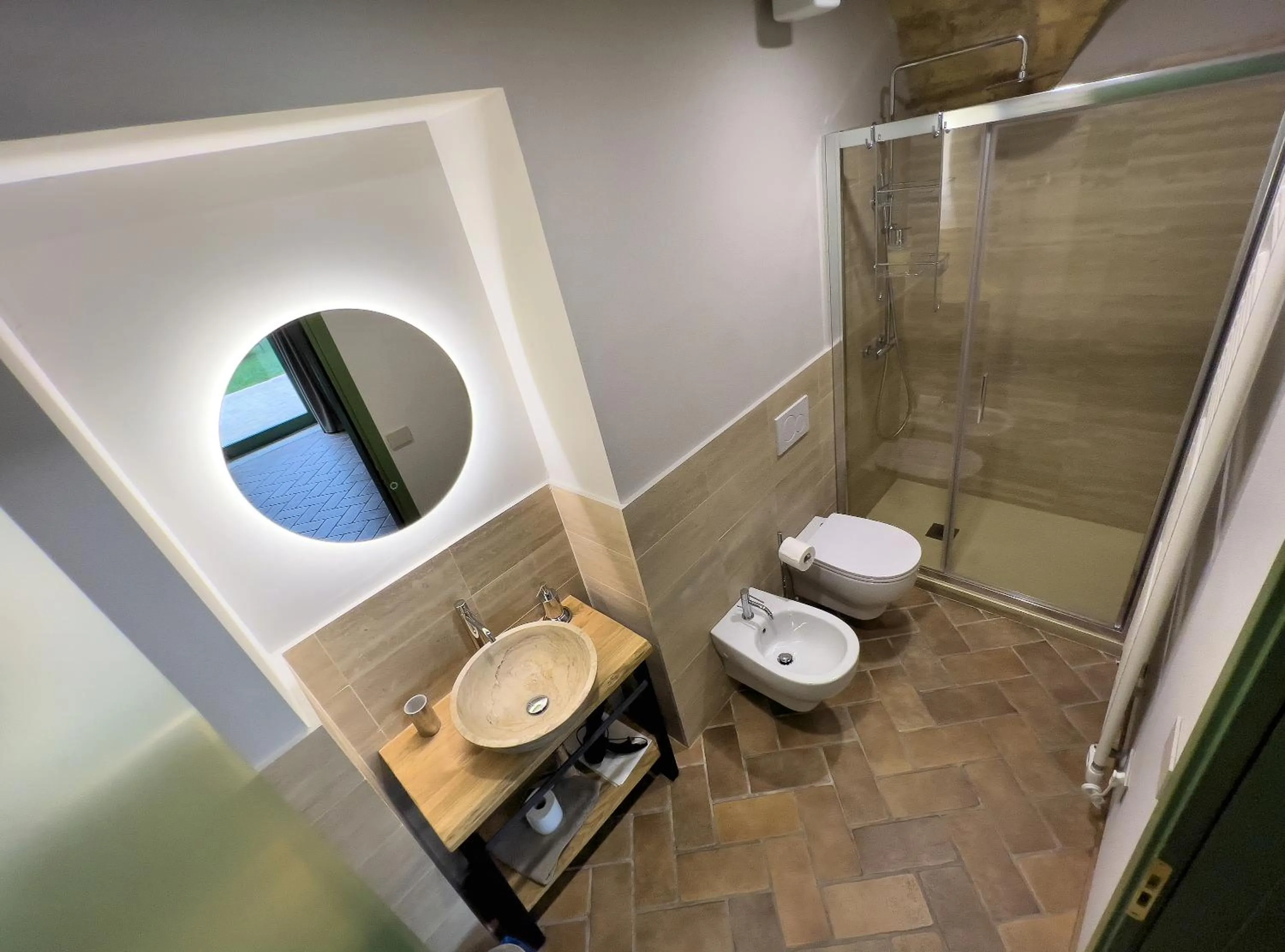 Shower in Relais Cocci Grifoni - Panoramic Wine Resort