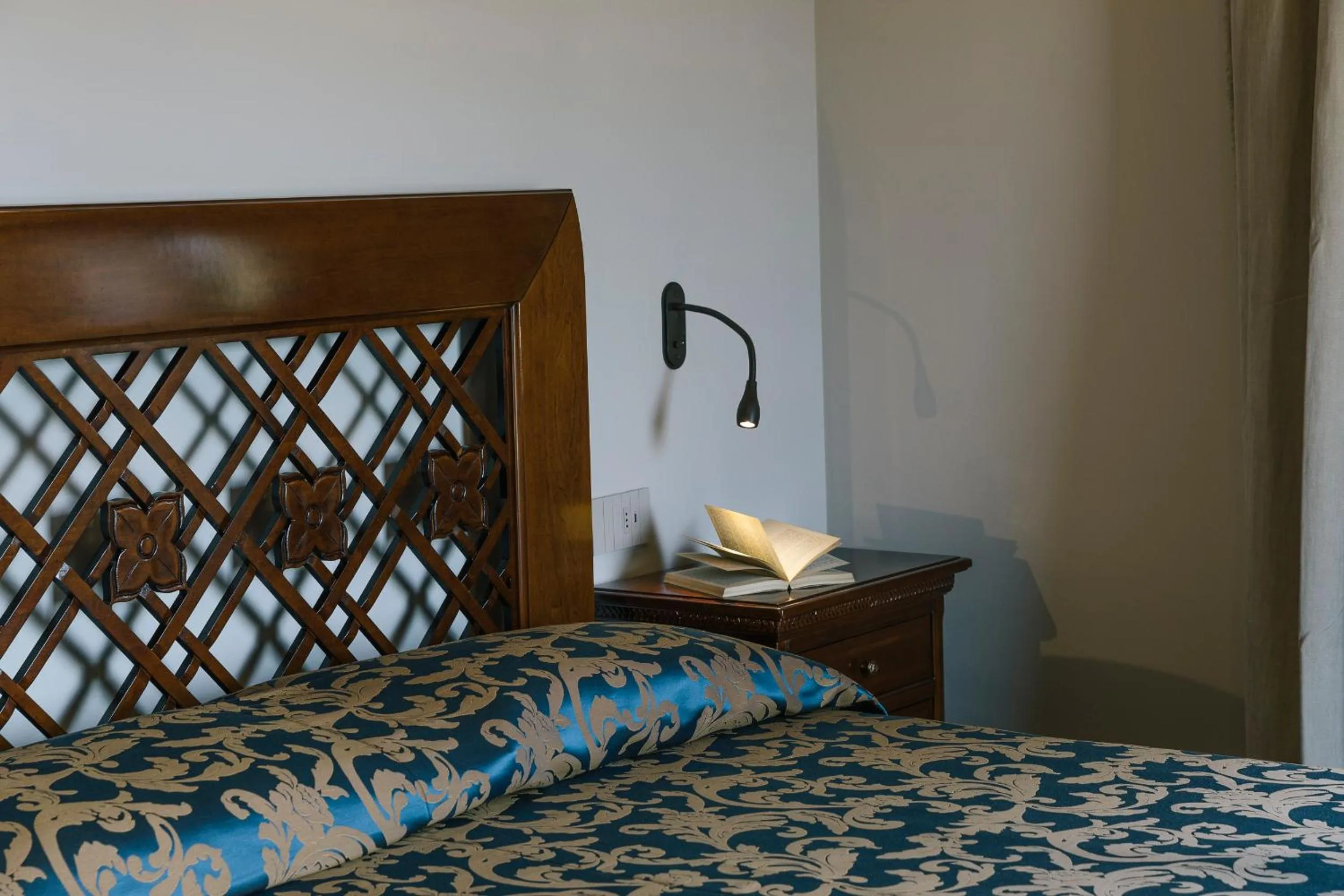 Bed in Relais Cocci Grifoni - Panoramic Wine Resort