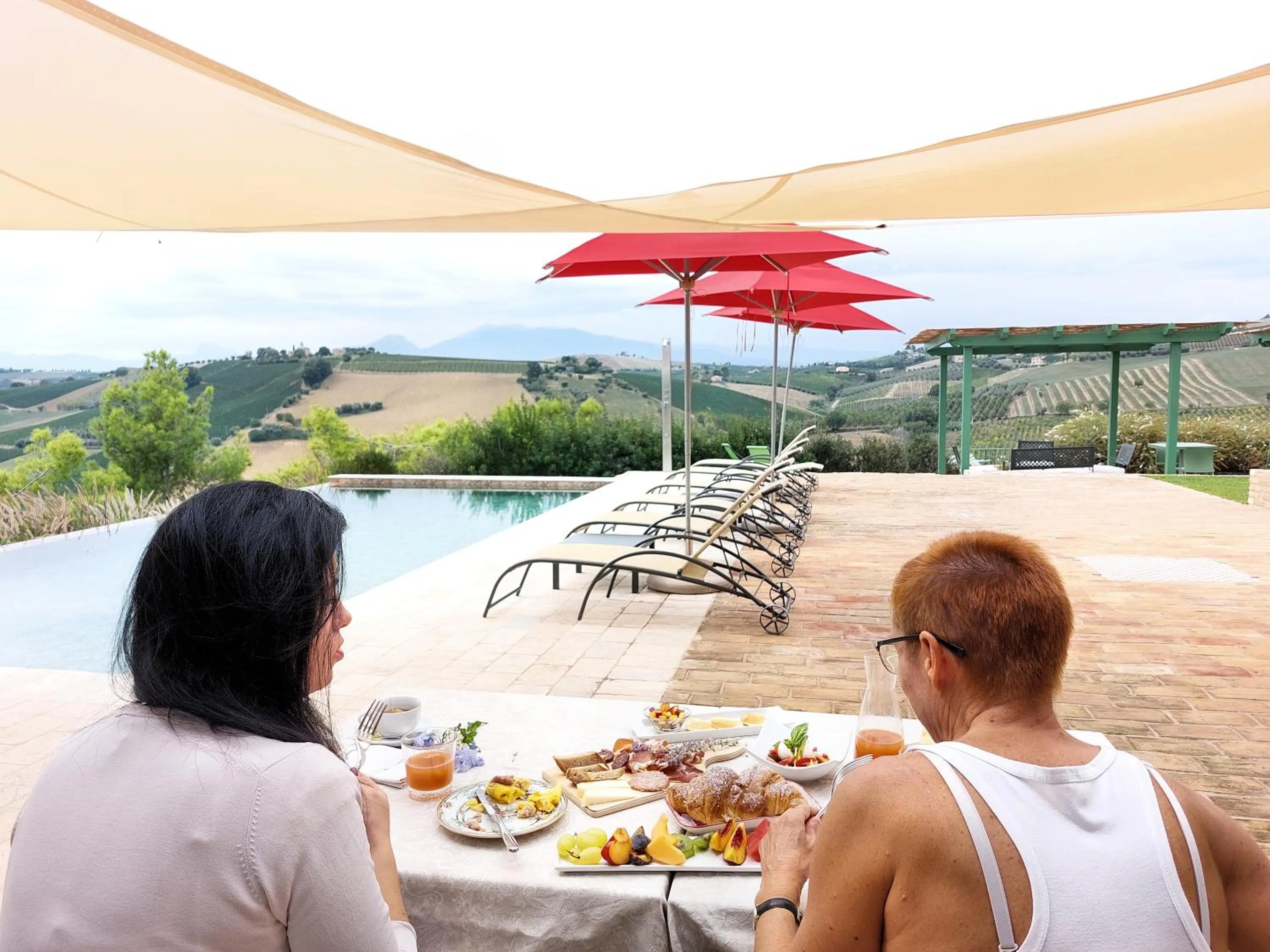 People in Relais Cocci Grifoni - Panoramic Wine Resort