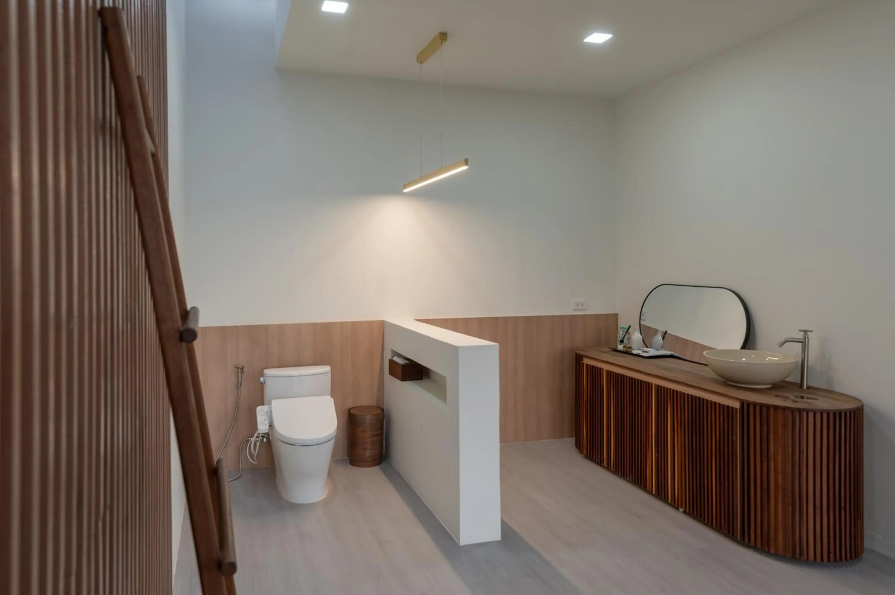 Toilet in nai r kaad