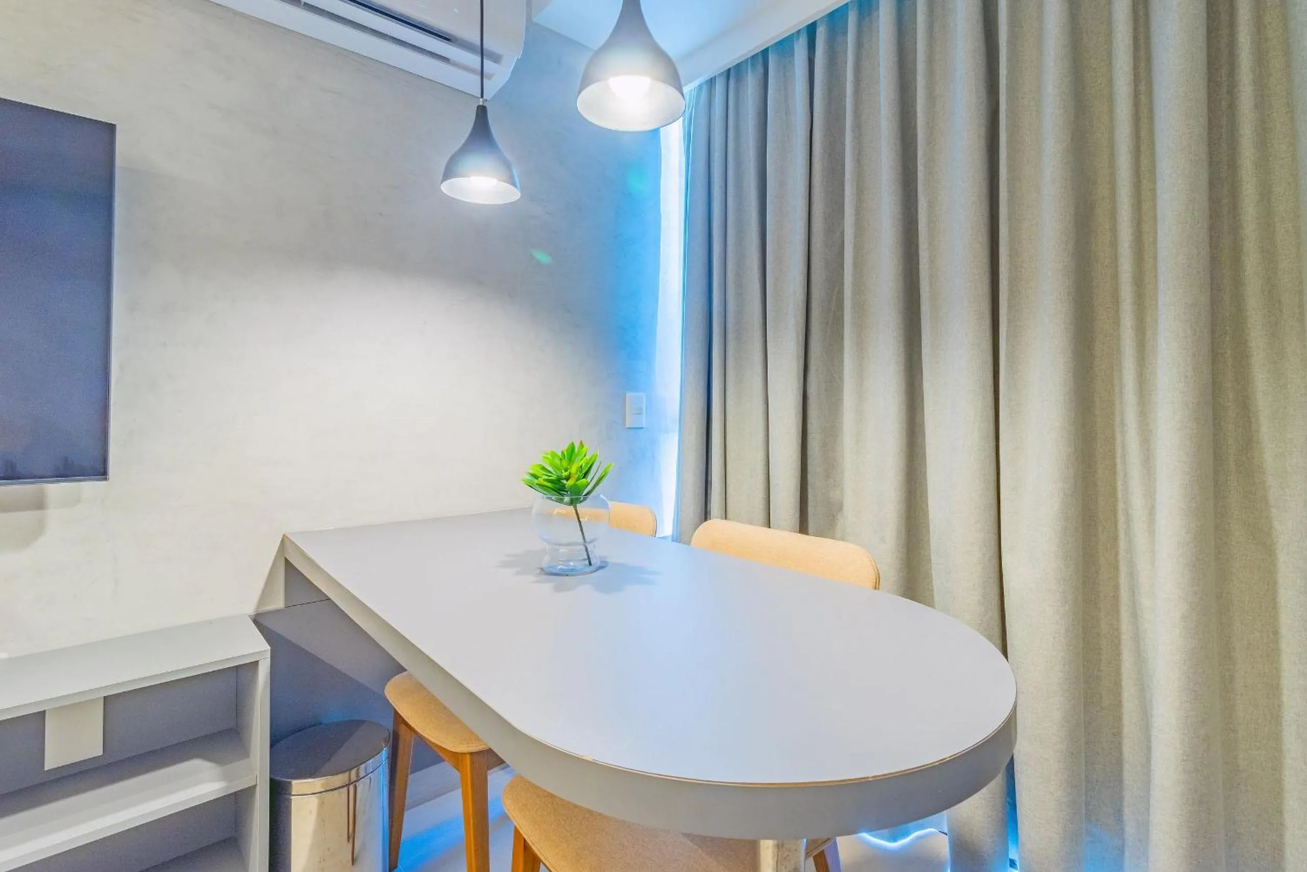 Dining area in Rooftop.470 Recife by Carpediem