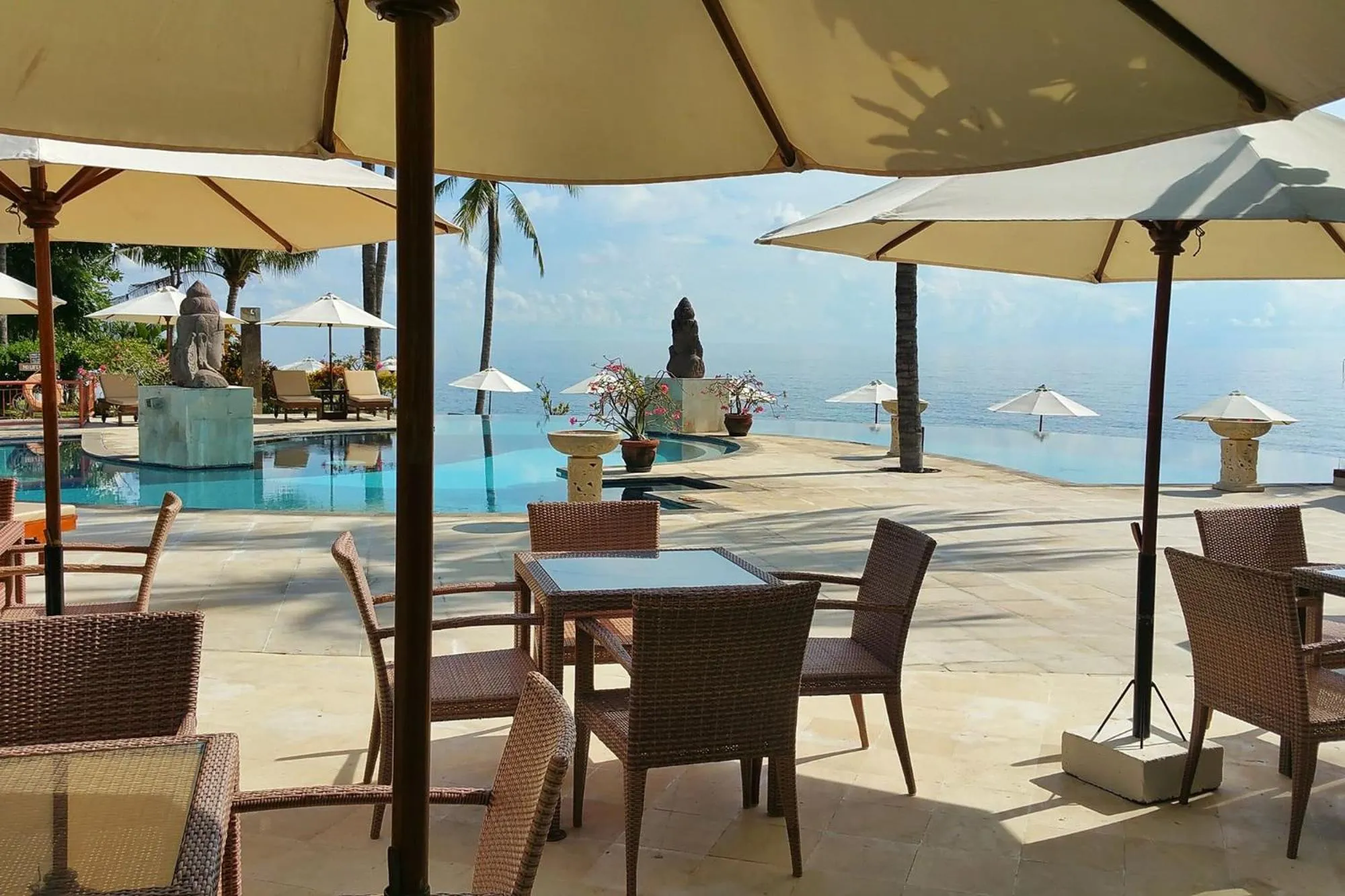 Lounge or bar in Siddhartha Oceanfront Resort & Spa Bali