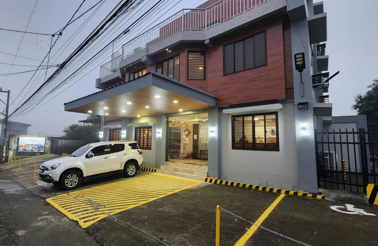 Property building in Grayhouse Inn Tagaytay