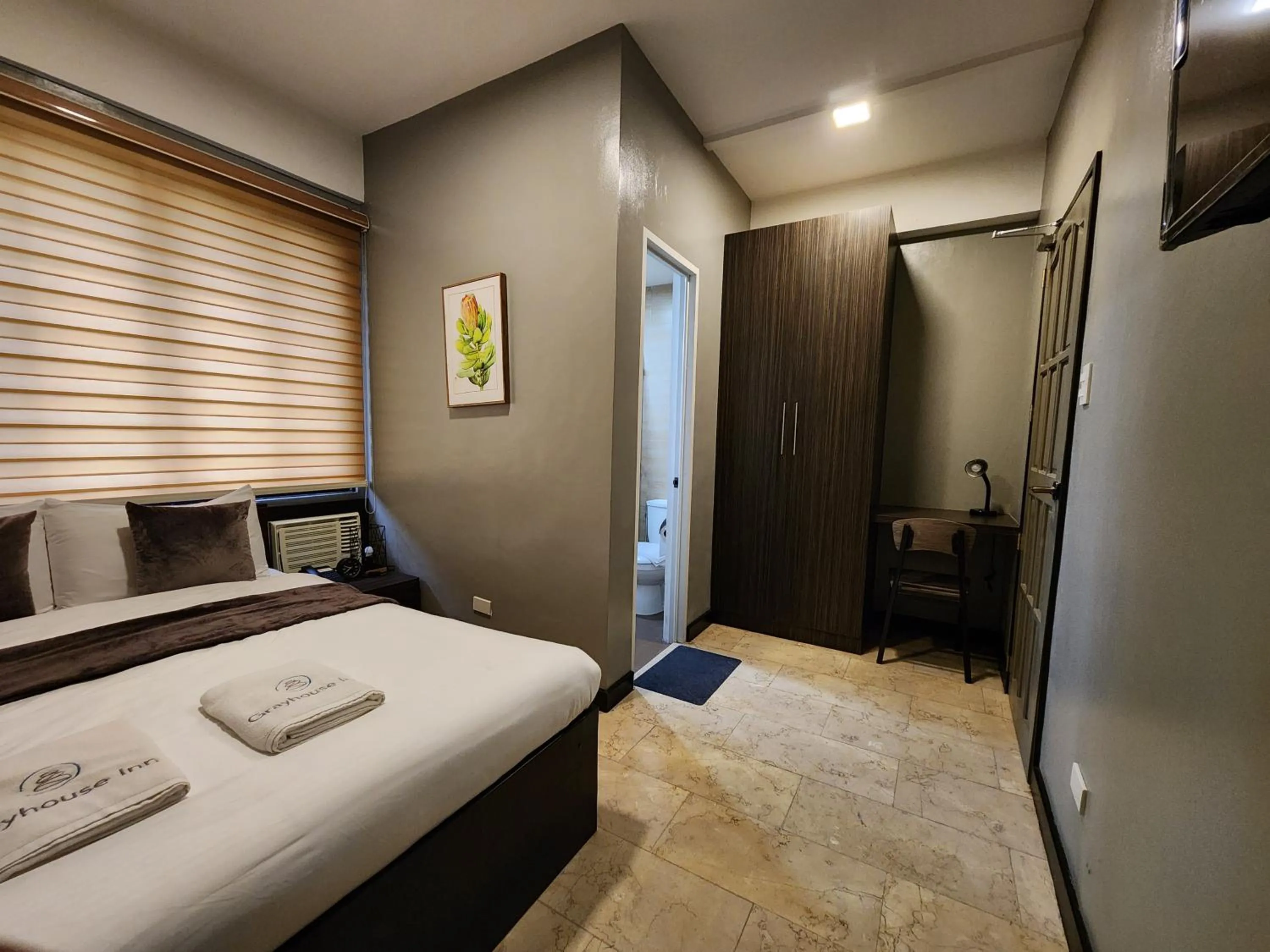 Bed in Grayhouse Inn Tagaytay