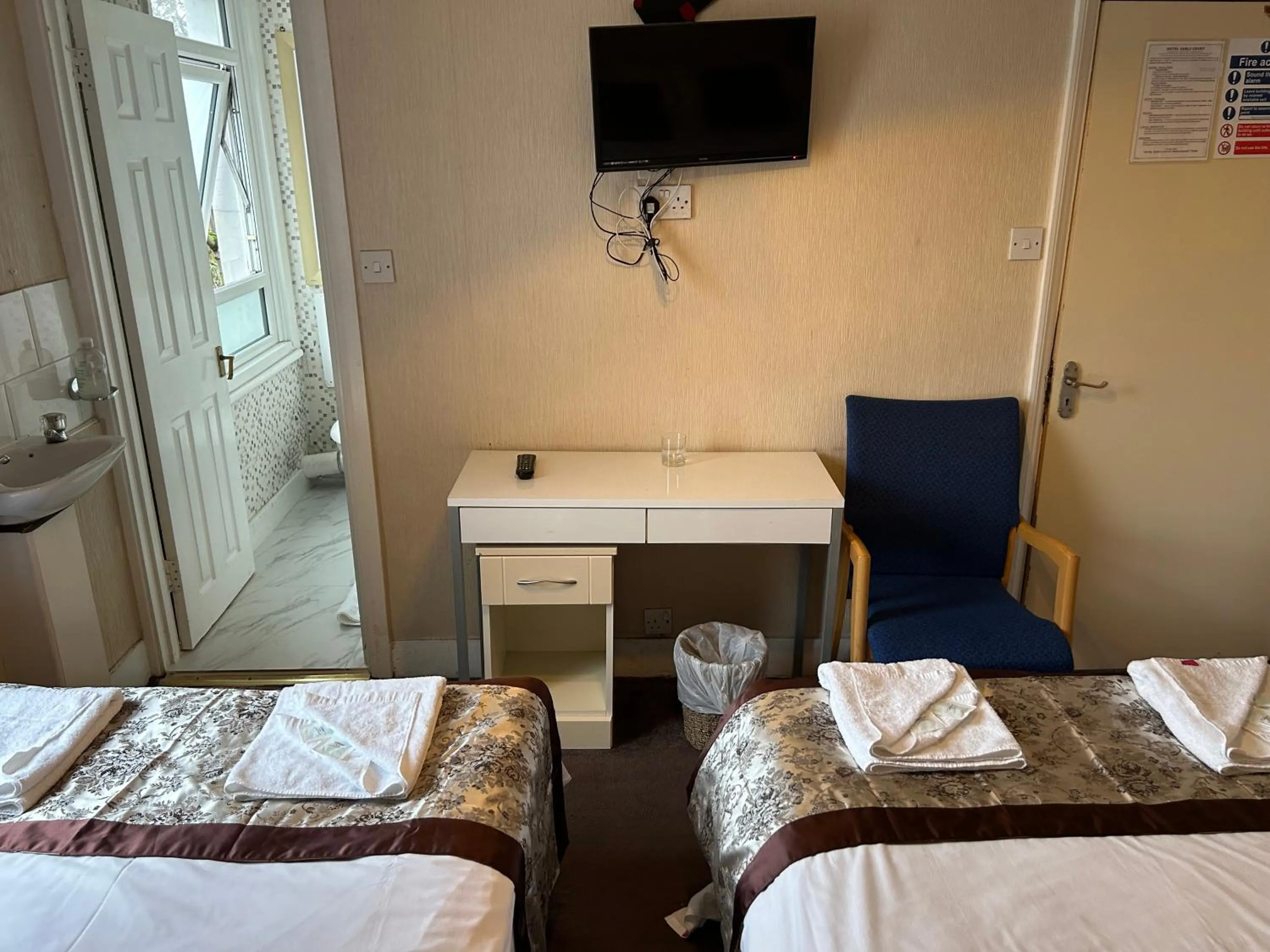 Bed in Earls Court Hotel