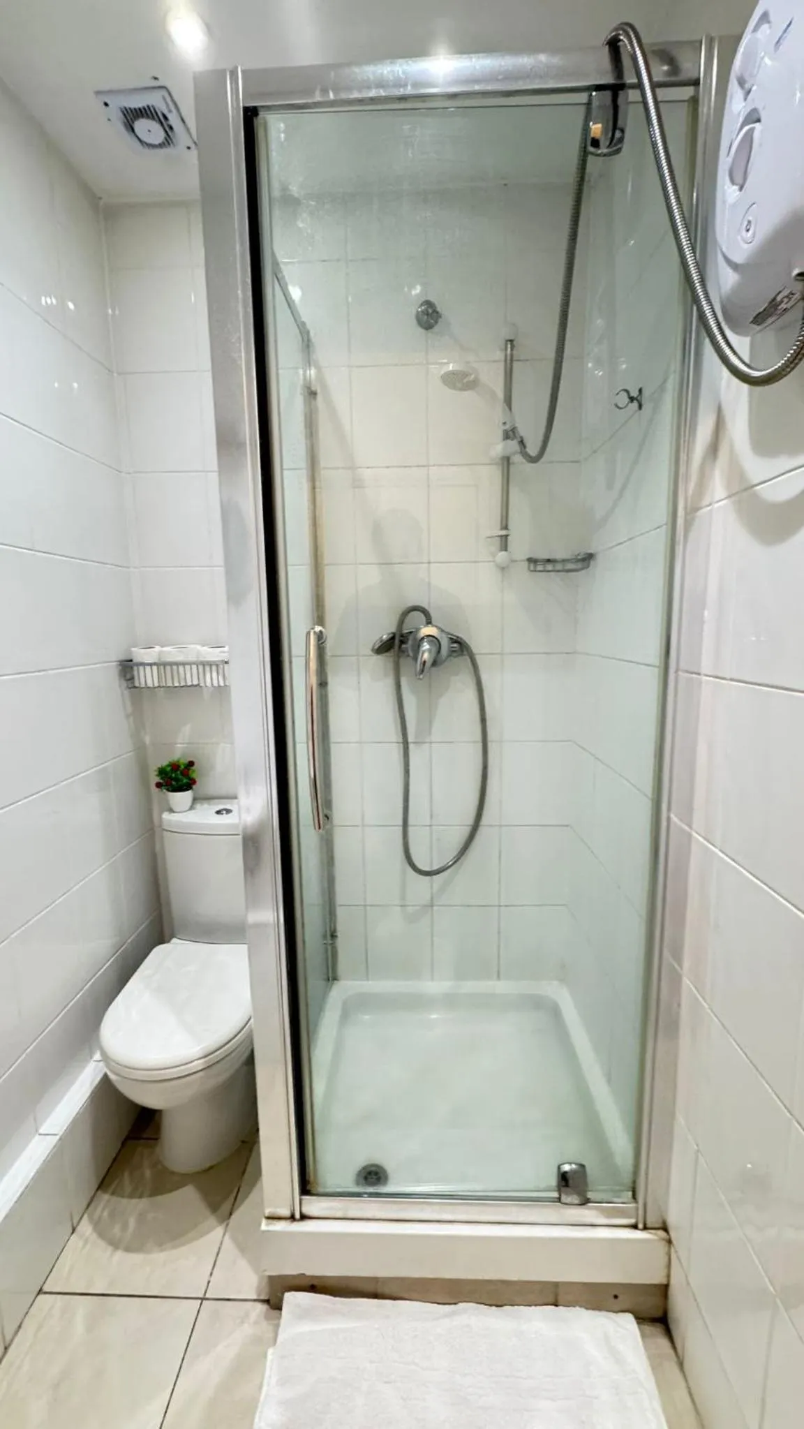 Shower in Earls Court Hotel