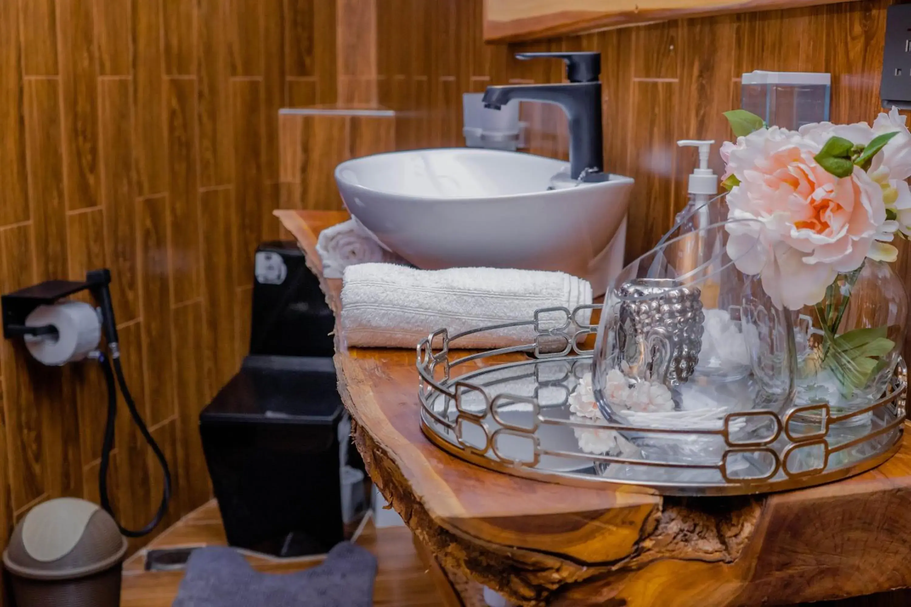 Deluxe Double Room in Tulivu Kilimanjaro Retreat Deluxe Double Room in Tulivu Kilimanjaro Retreat