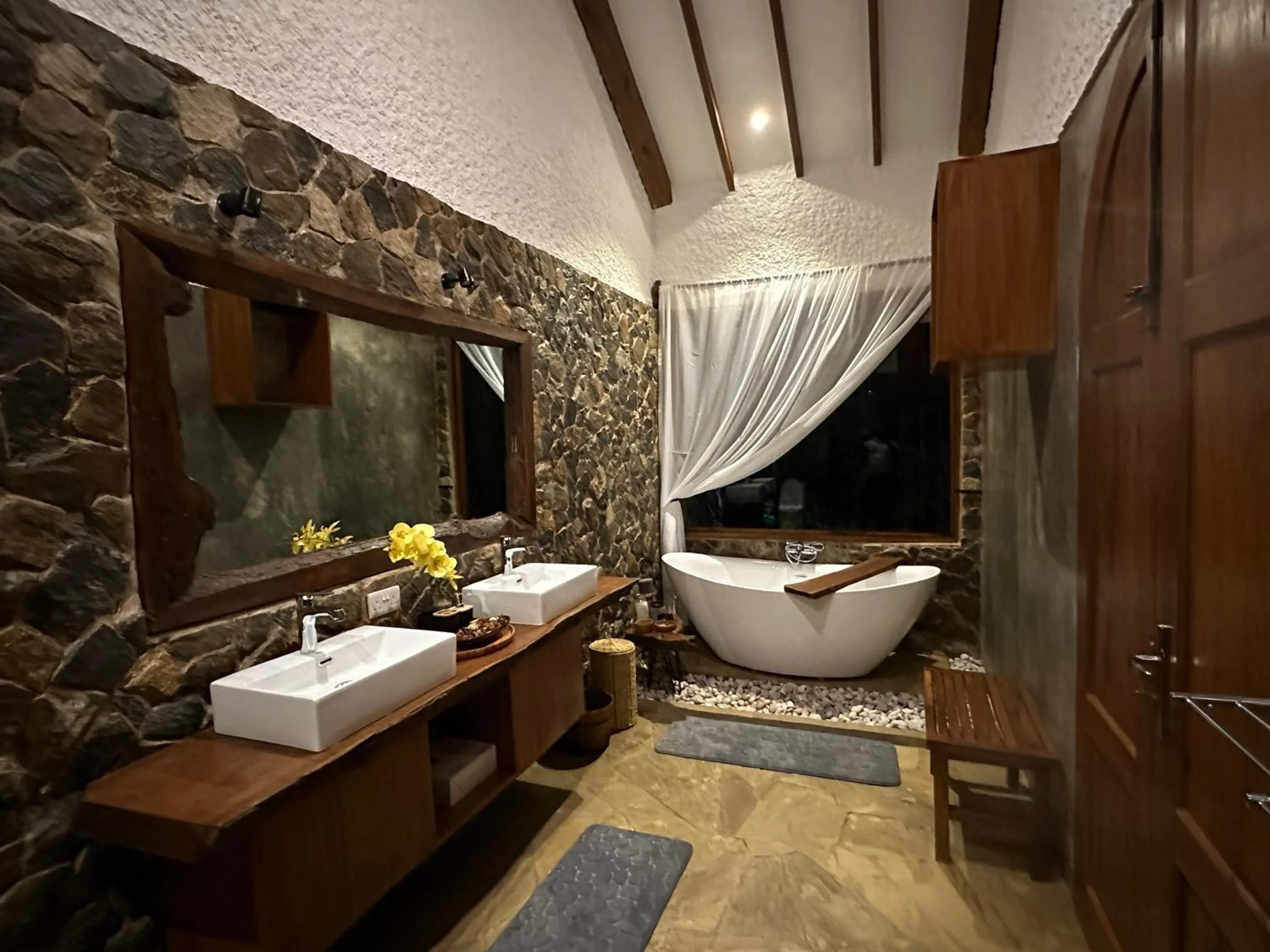 Bed in Tulivu Kilimanjaro Retreat