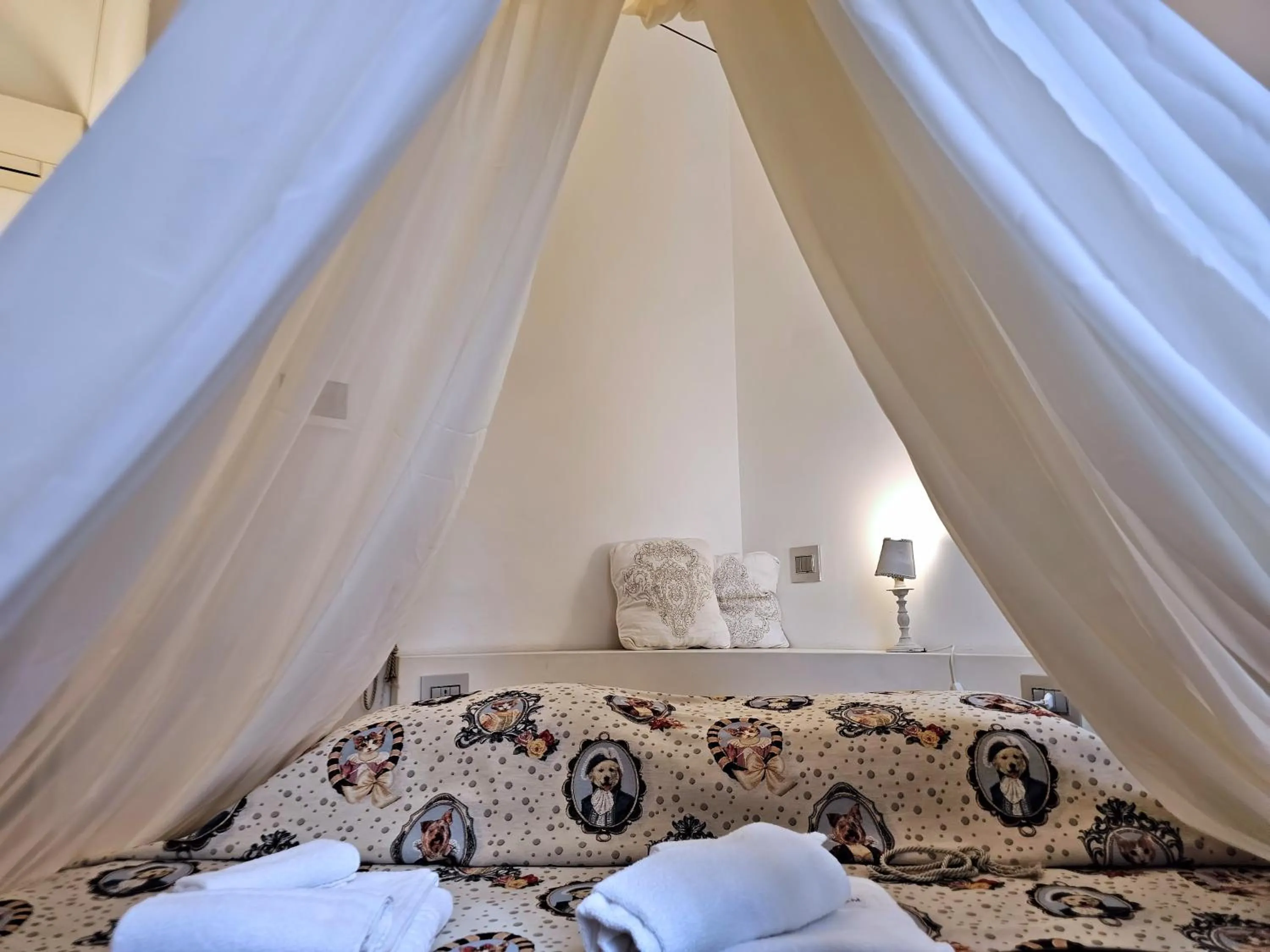 Bed in AB Suite Bohèmien B&B