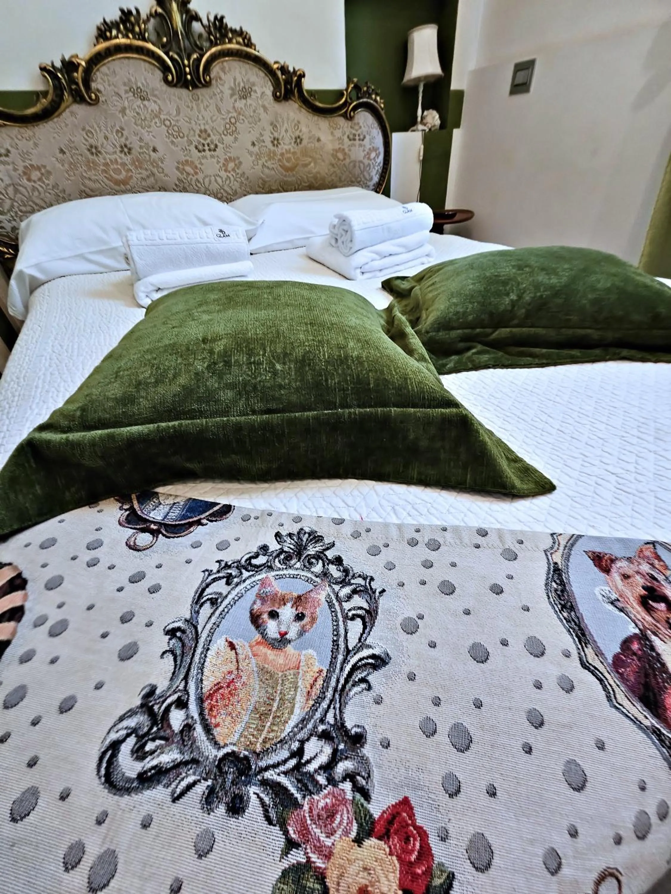 Bed in AB Suite Bohèmien B&B