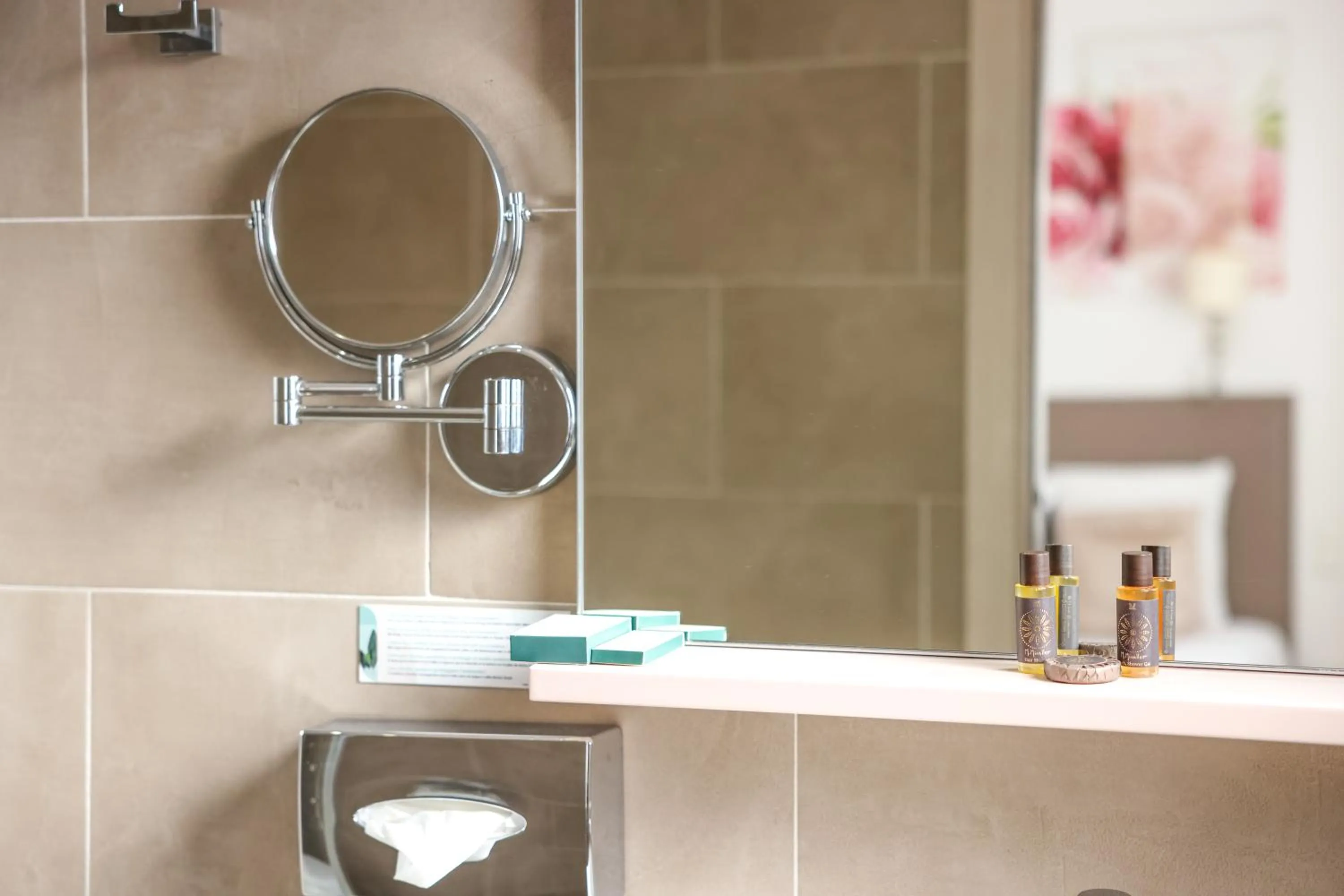 Bathroom in Hôtel CASABELLA Cannes Mouans Sartoux