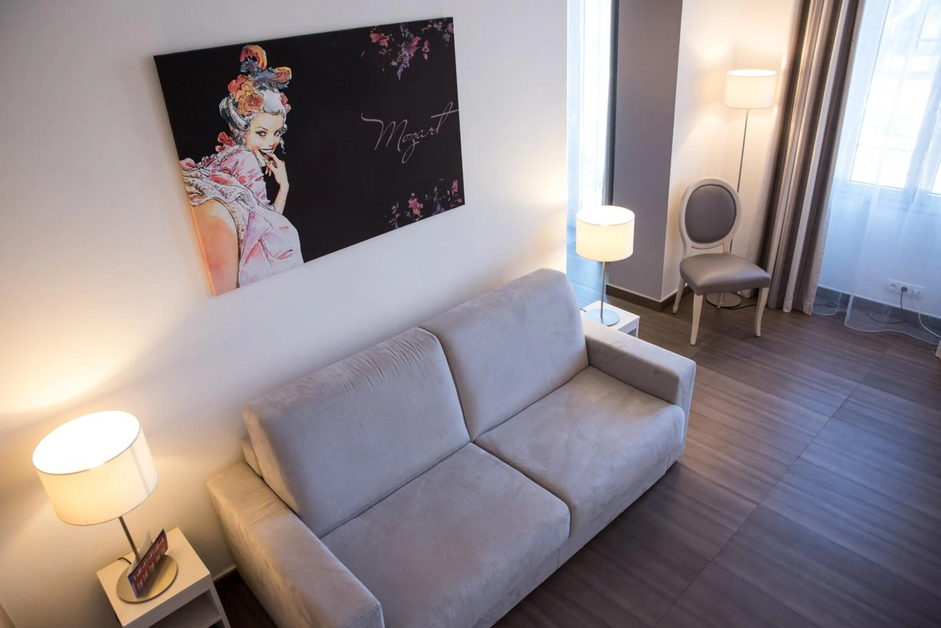 Bedroom in Hôtel CASABELLA Cannes Mouans Sartoux