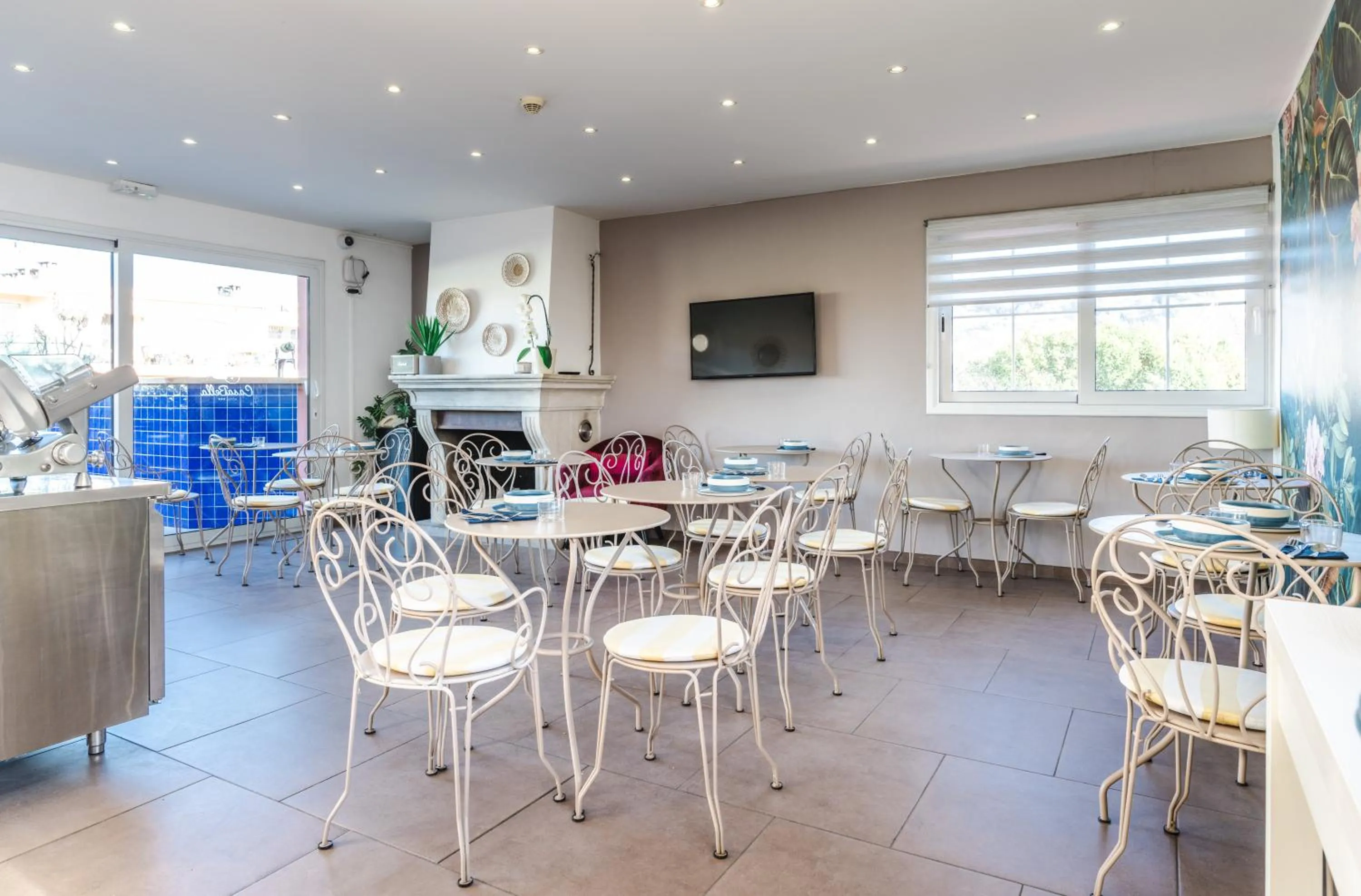 Breakfast in Hôtel CASABELLA Cannes Mouans Sartoux