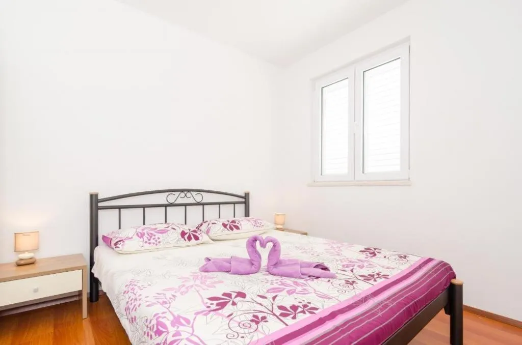 Bedroom in Apartments Ira