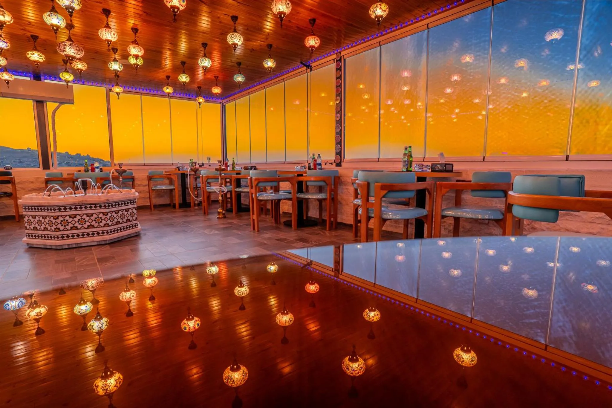 Restaurant/places to eat in Petra Bermudez Hotel