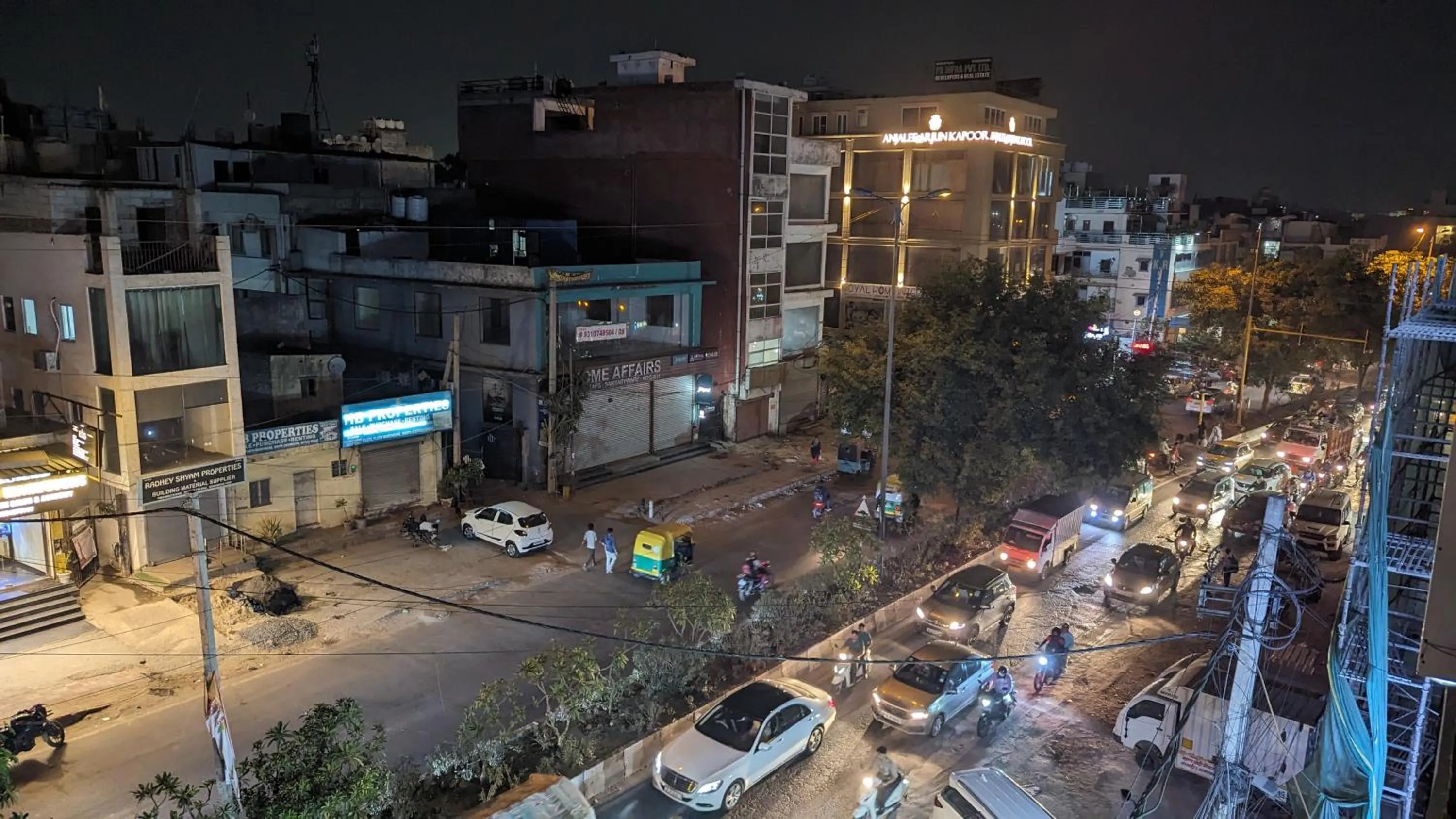 Property building in Mauryan Elite Hotel Qutab Minar Metro Station