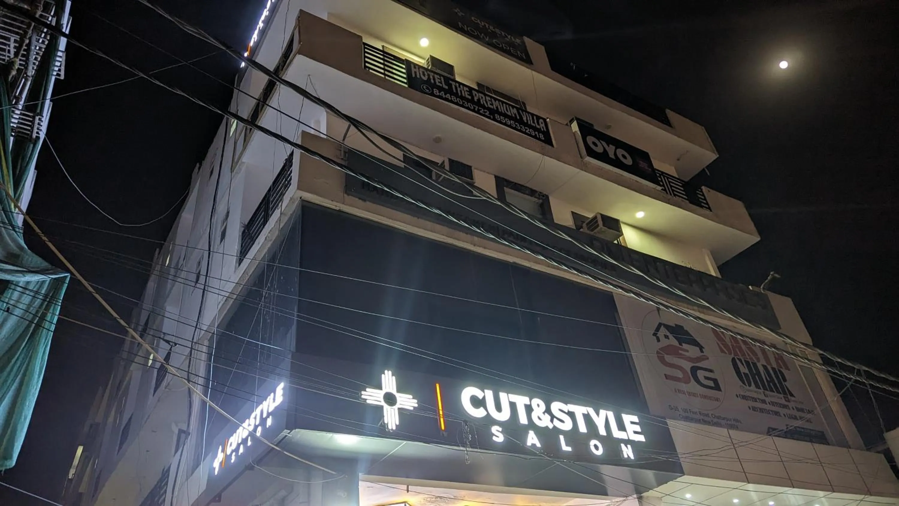 Property building in Mauryan Elite Hotel Qutab Minar Metro Station