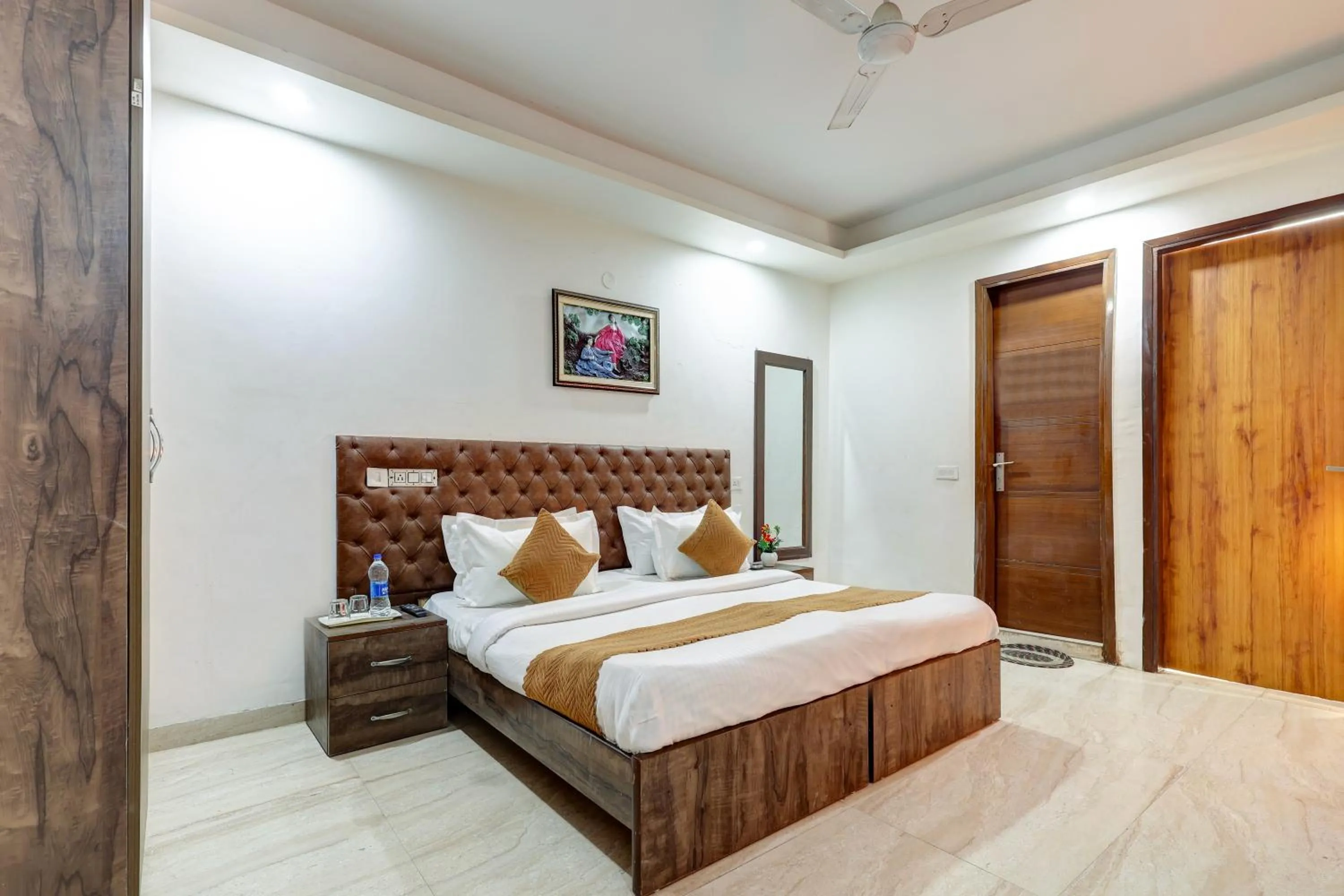 Bed in Mauryan Elite Hotel Qutab Minar Metro Station