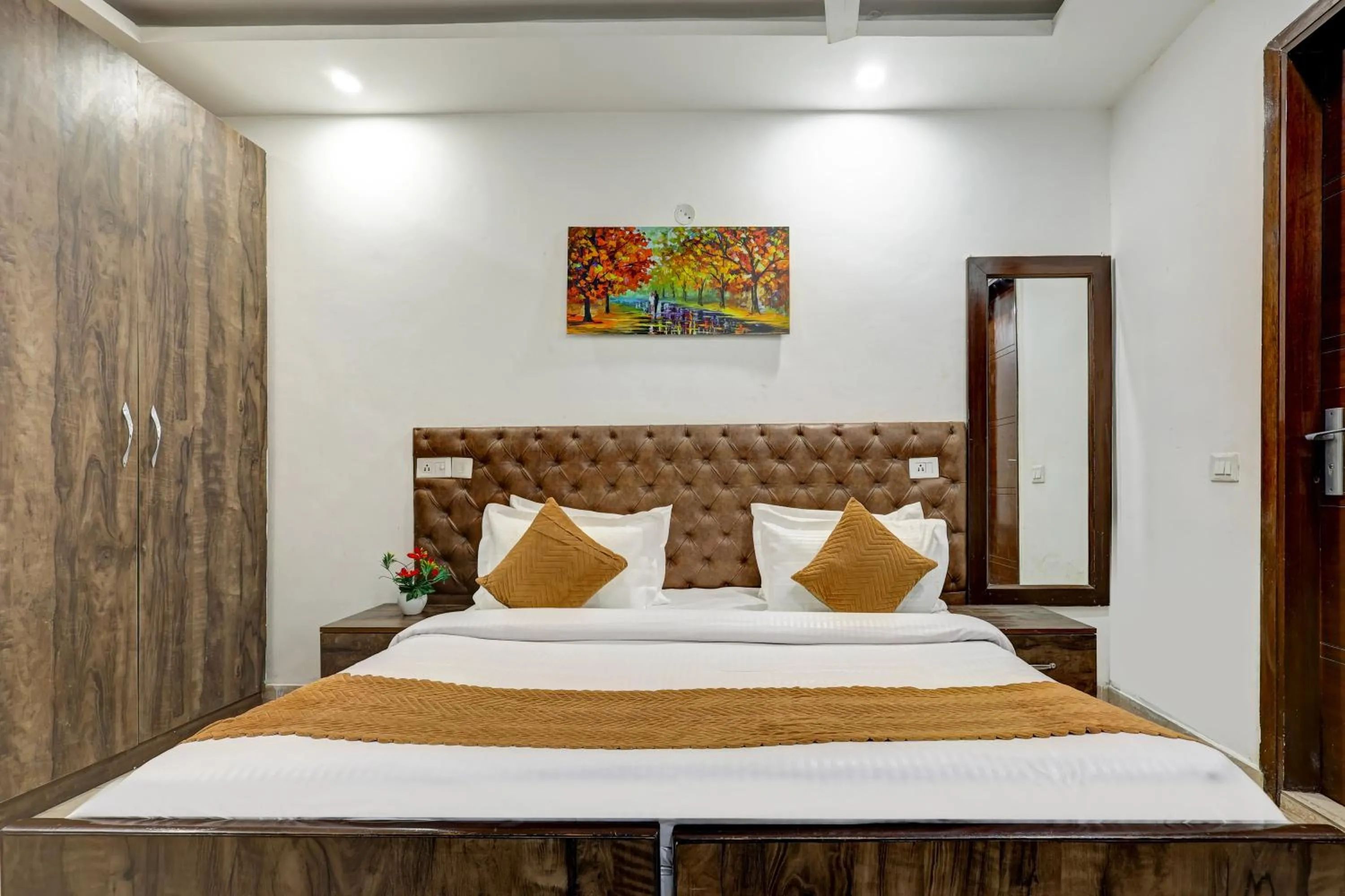 Bed in Mauryan Elite Hotel Qutab Minar Metro Station