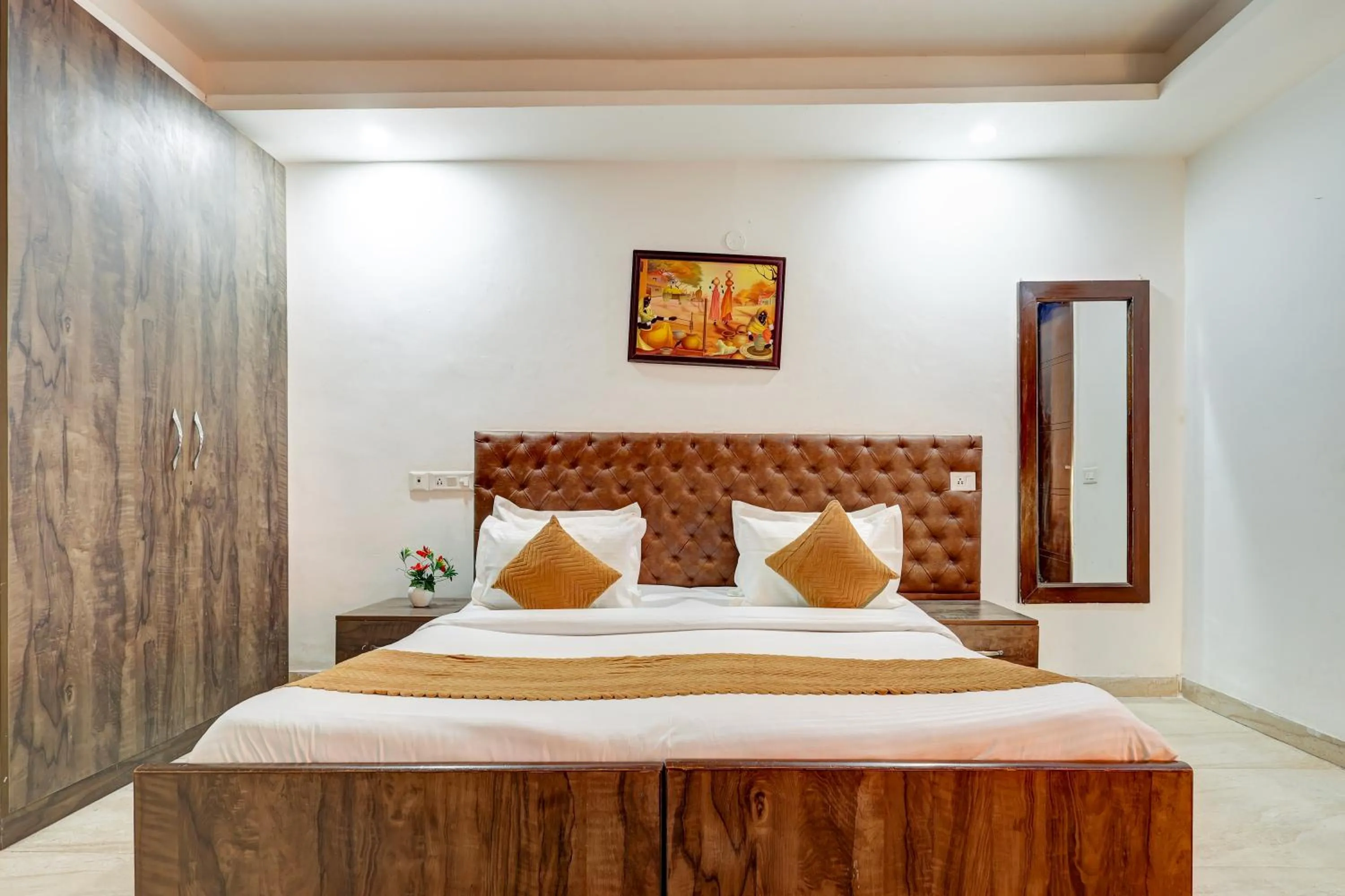 Bed in Mauryan Elite Hotel Qutab Minar Metro Station
