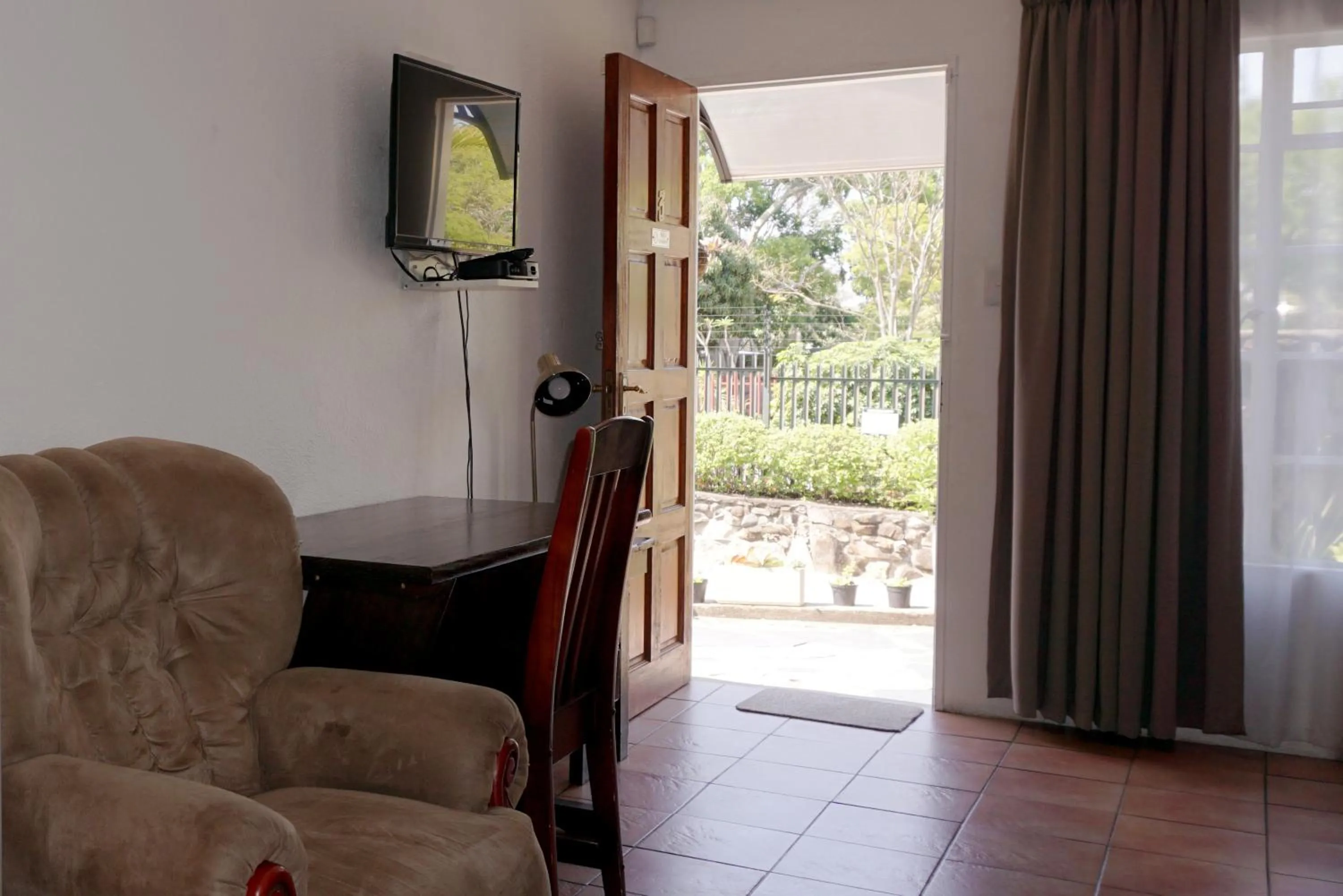 TV and multimedia in Sheba Rock Guesthouse