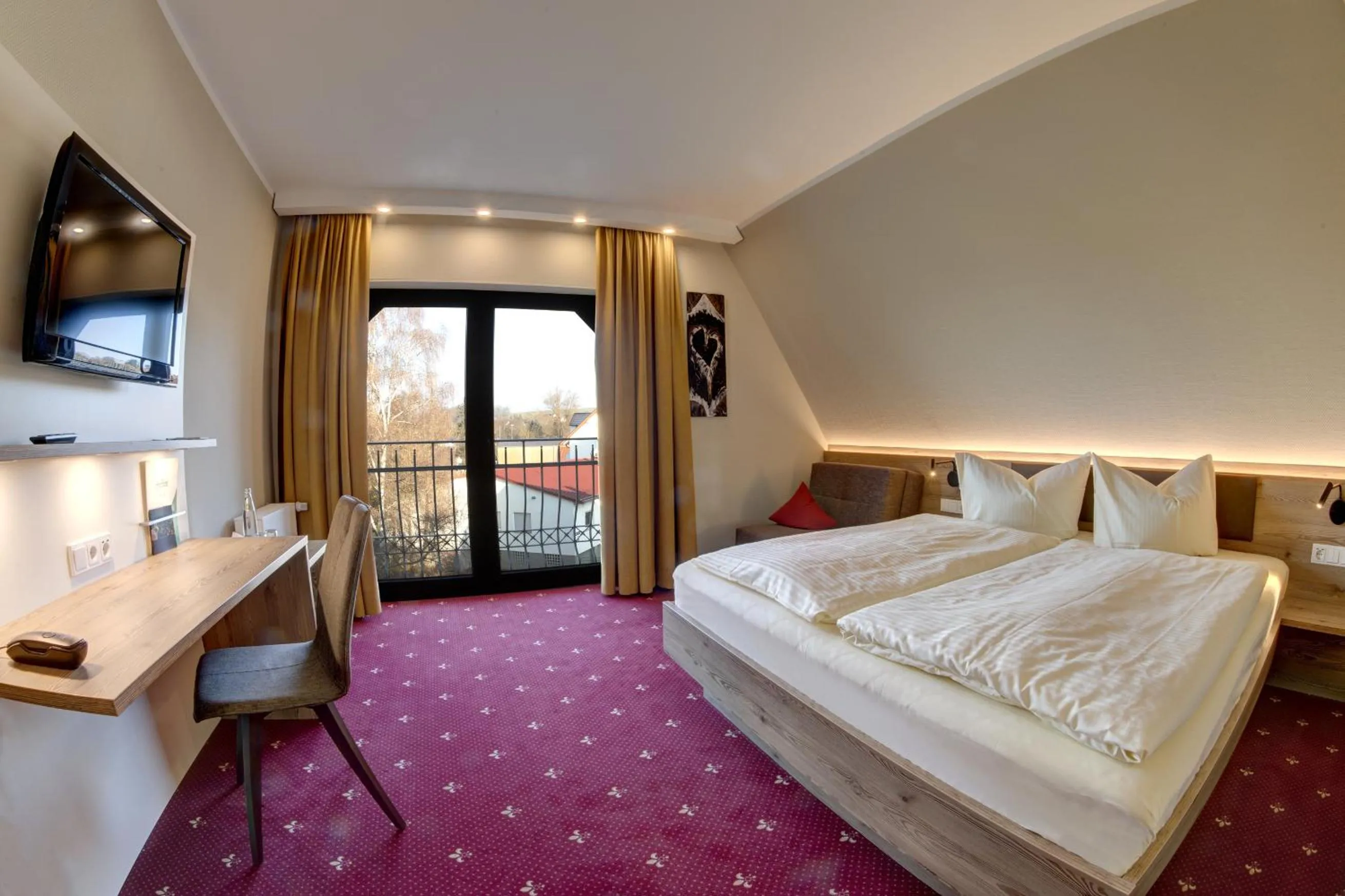 Photo of the whole room, Bed in Hotel Zur Schmiede