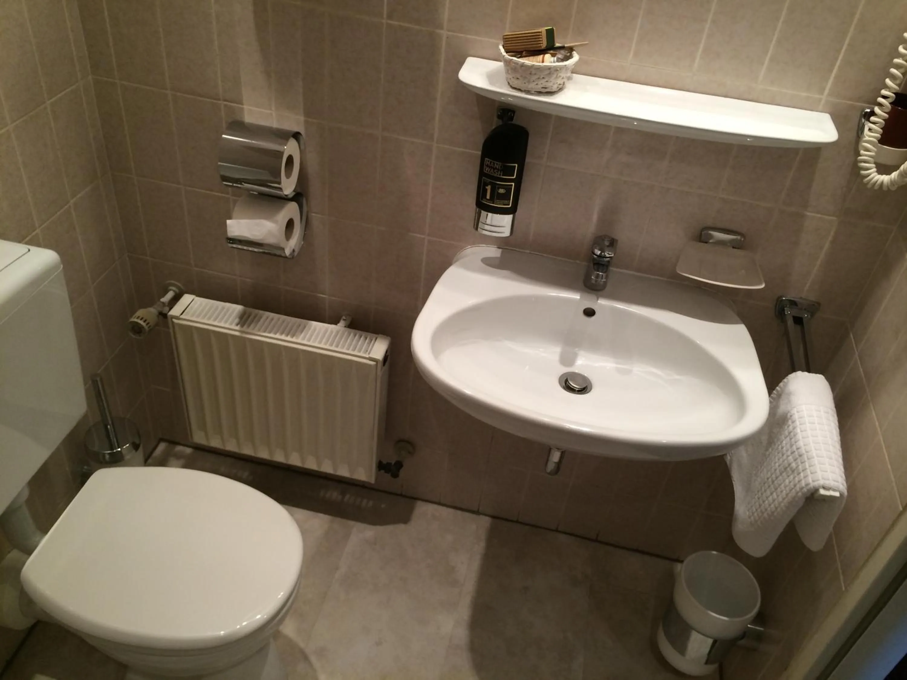 Bathroom in Hotel Zum Rosengarten