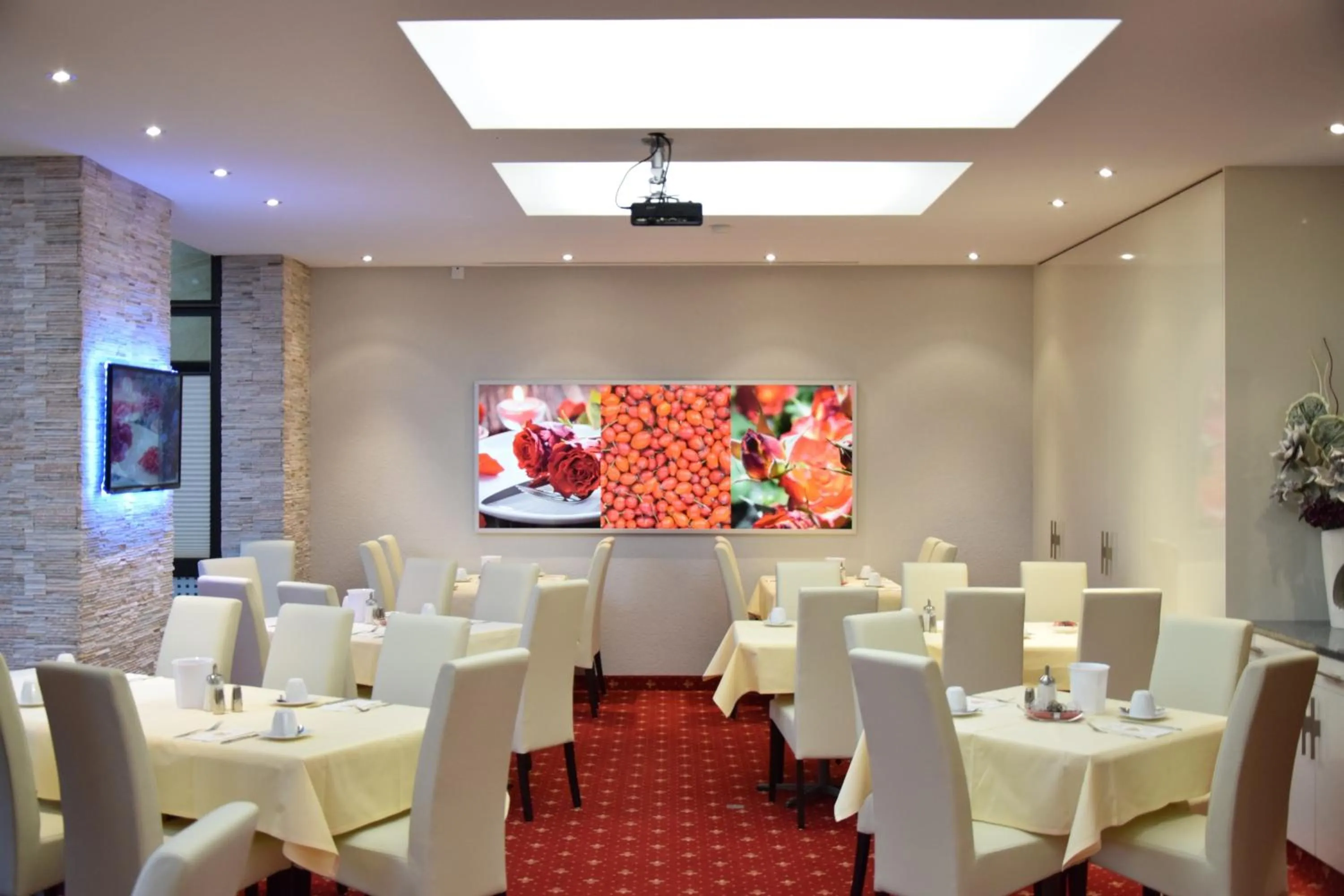 Buffet breakfast in Hotel Zum Rosengarten