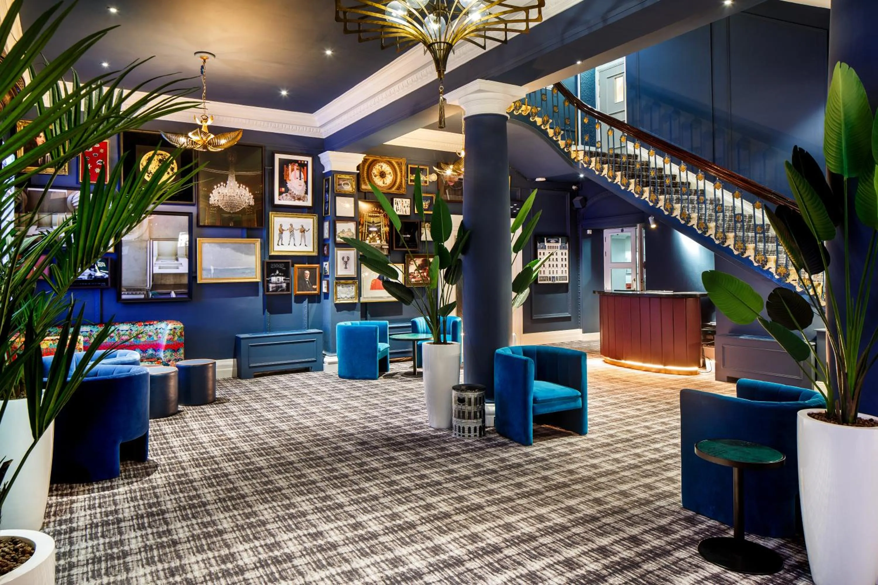 Lobby or reception in Mercure Brighton Seafront Hotel