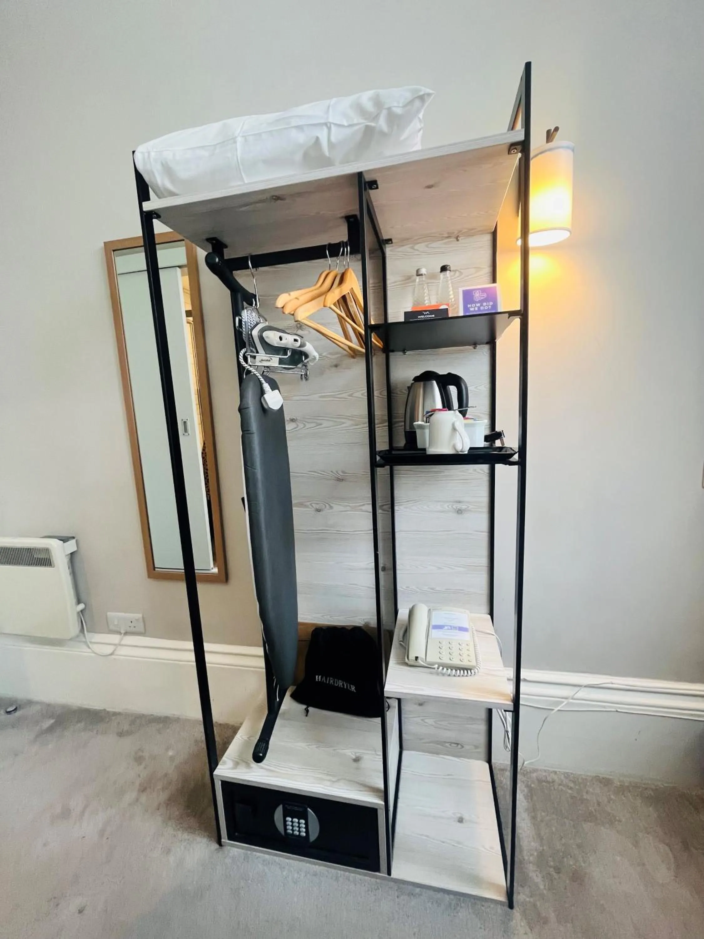 Bedroom in Mercure Brighton Seafront Hotel