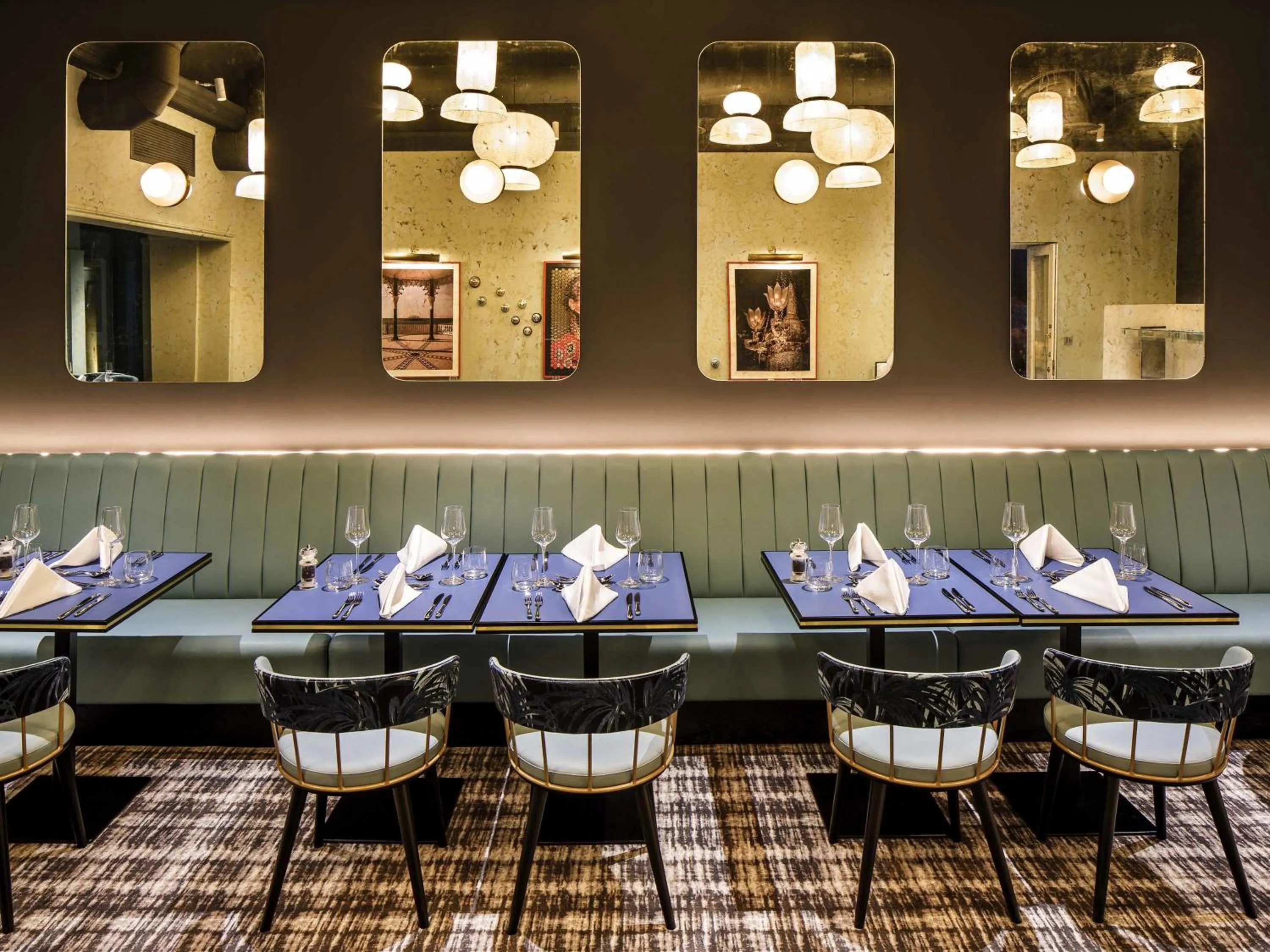 Restaurant/places to eat in Mercure Brighton Seafront Hotel