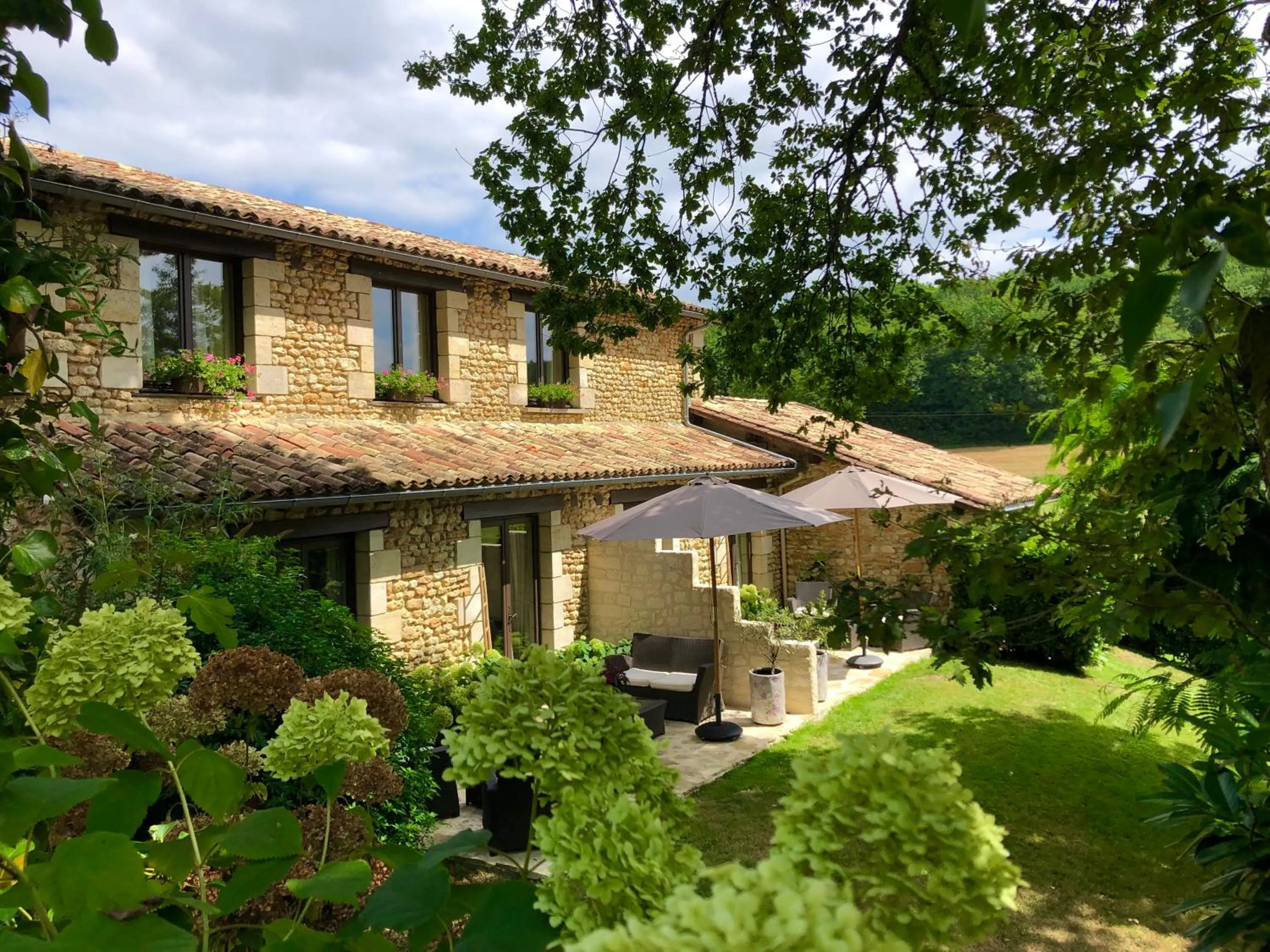 Property building in La Libertie