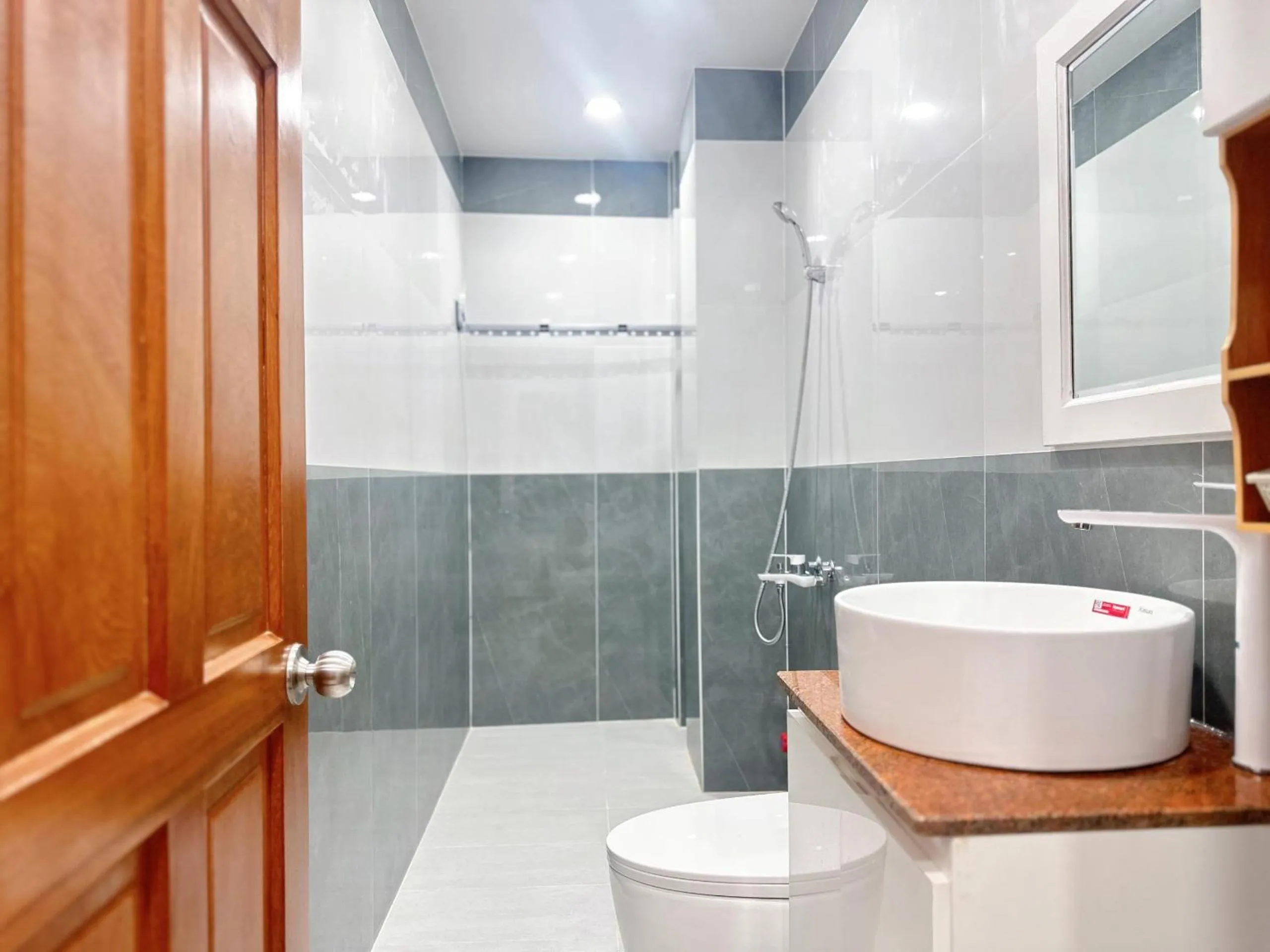 Shower in Milanesa Hotel and Apartment