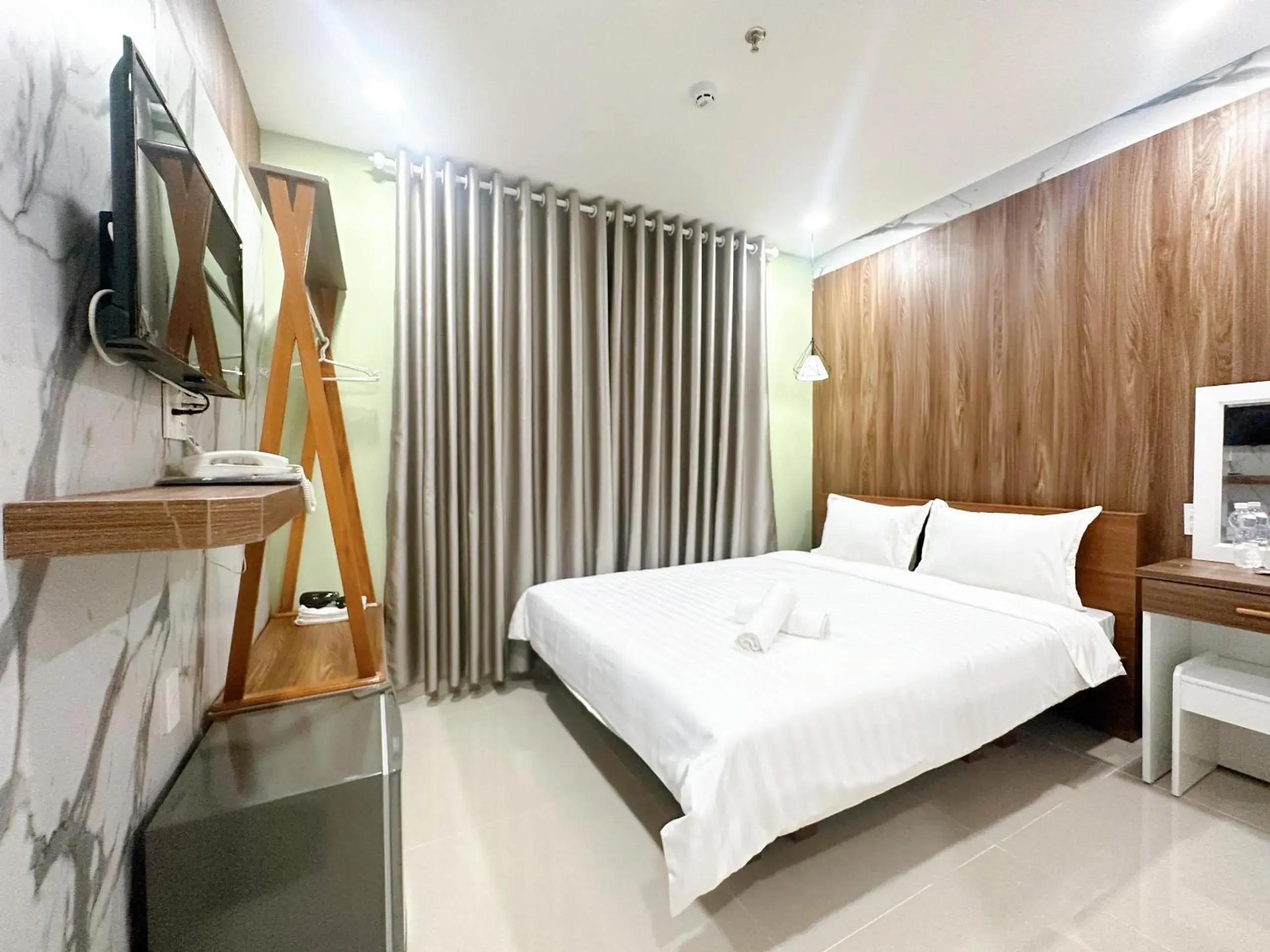 Double Room with Private Bathroom in Milanesa Hotel and Apartment Double Room with Private Bathroom in Milanesa Hotel and Apartment