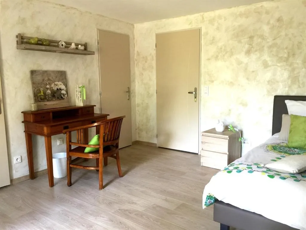 Bedroom, Bed in Clos de la Colombe