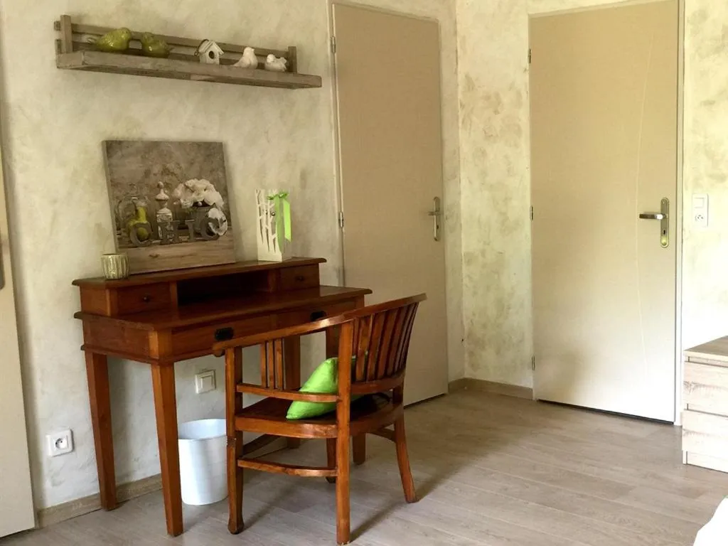 Bedroom in Clos de la Colombe
