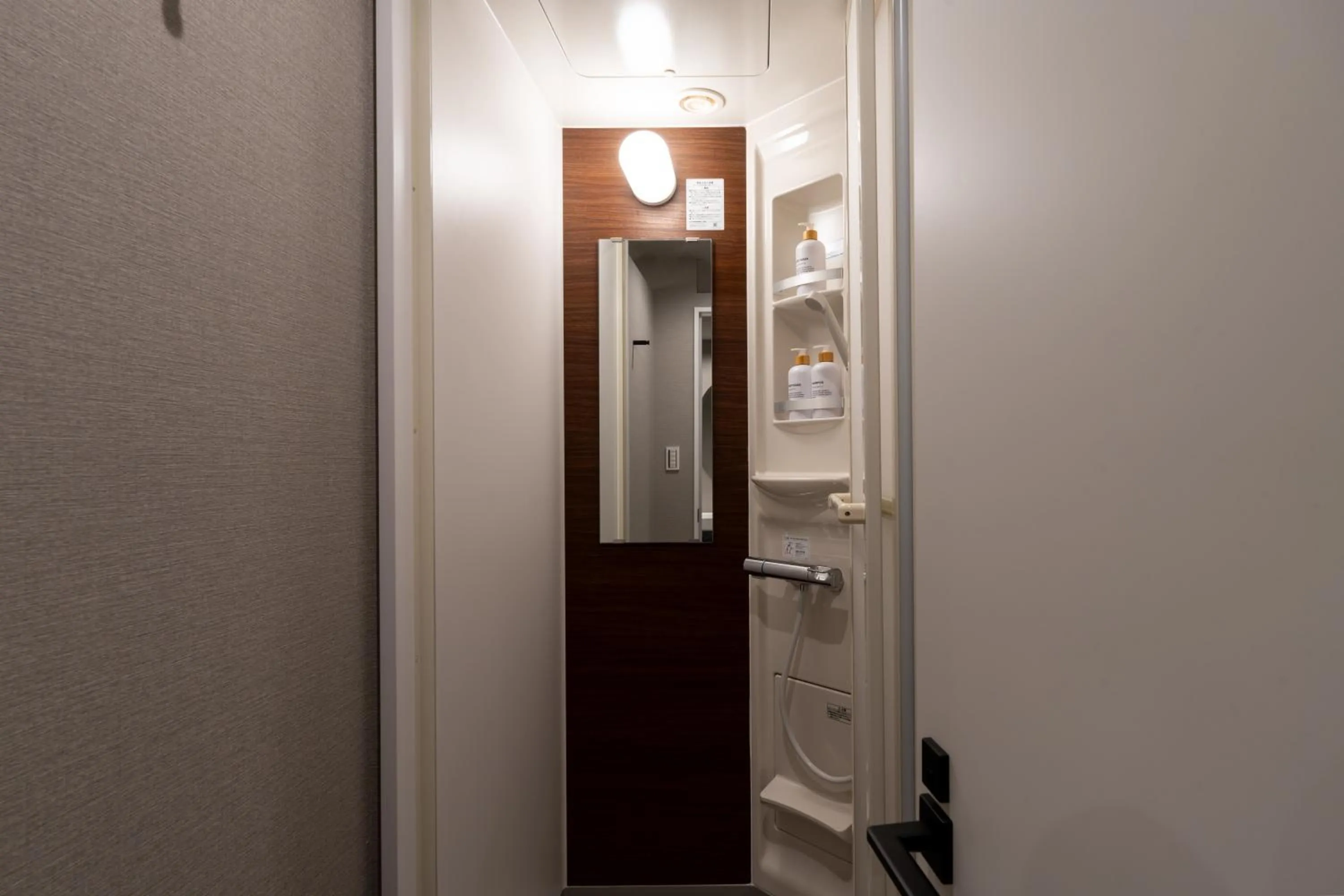 Shower in BESTIE - DOYANEN HOTELs