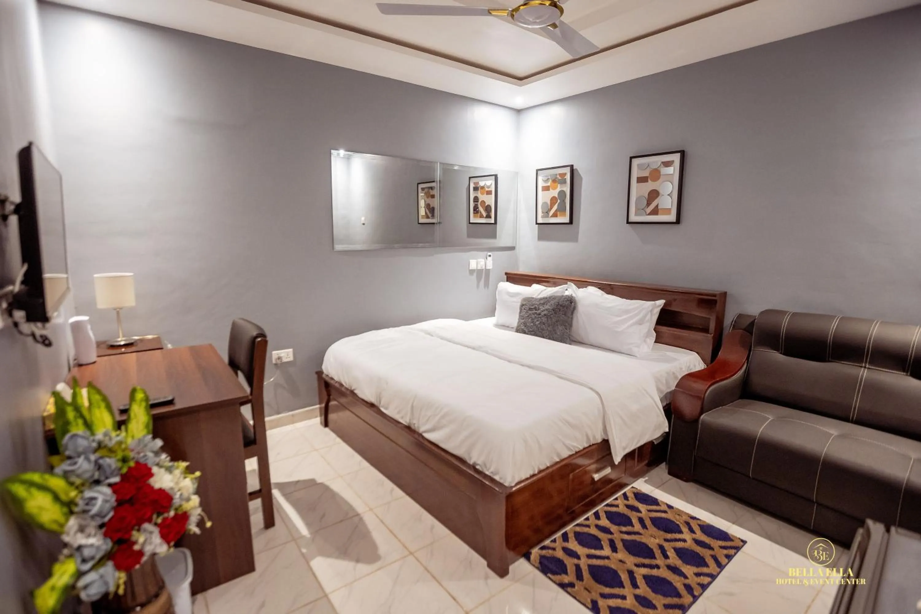 Bed in Bella Ella Hotel & Event Center